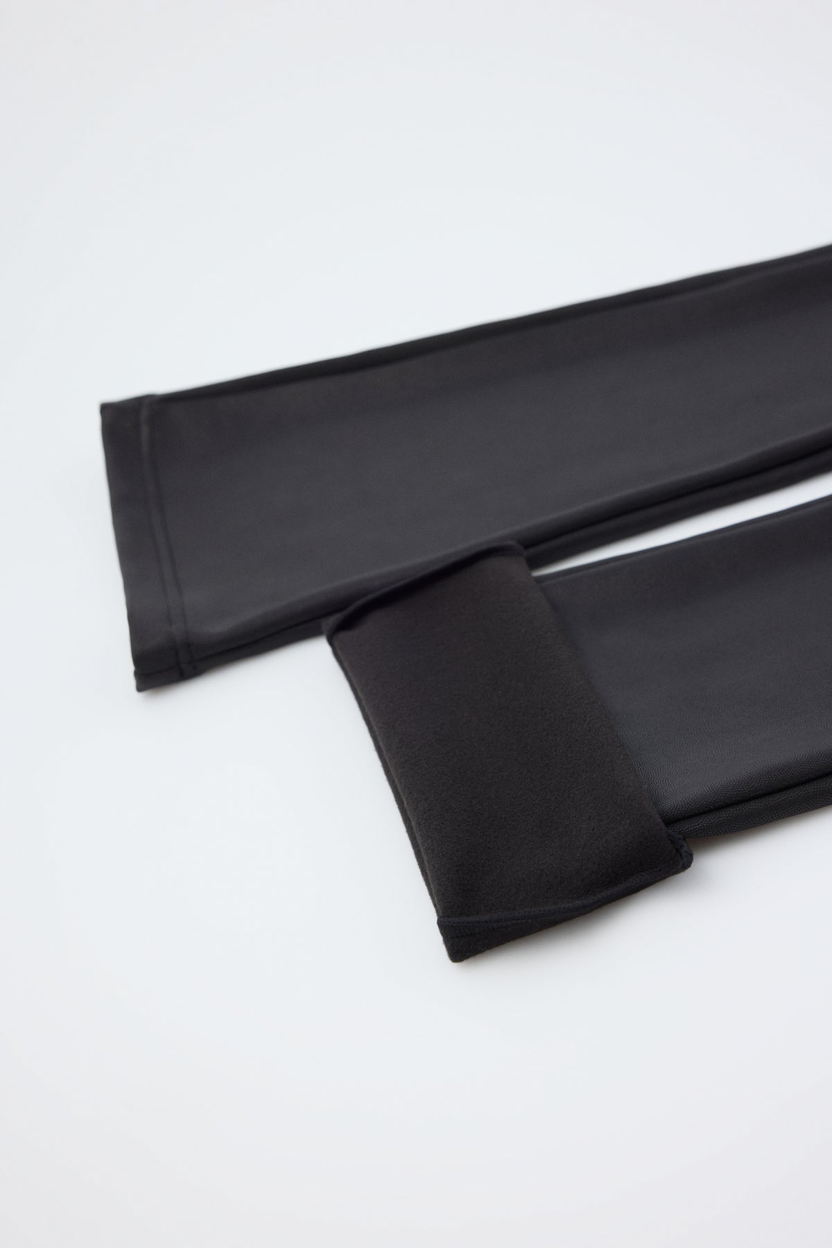 THERMAL black faux-leather flared leggings