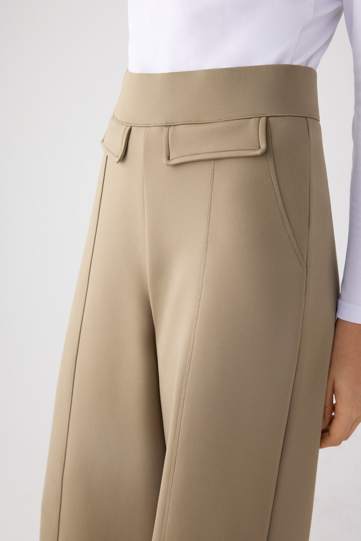 70473-olive-stone-pantalon-mujer-ancho-de-tiro-alto-nervio-central-verde-oliva