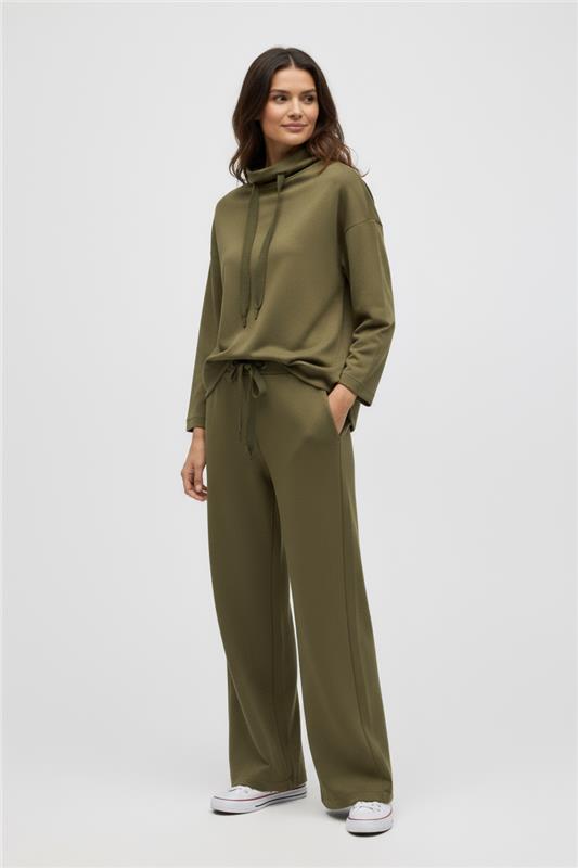 Green fluid straight pants