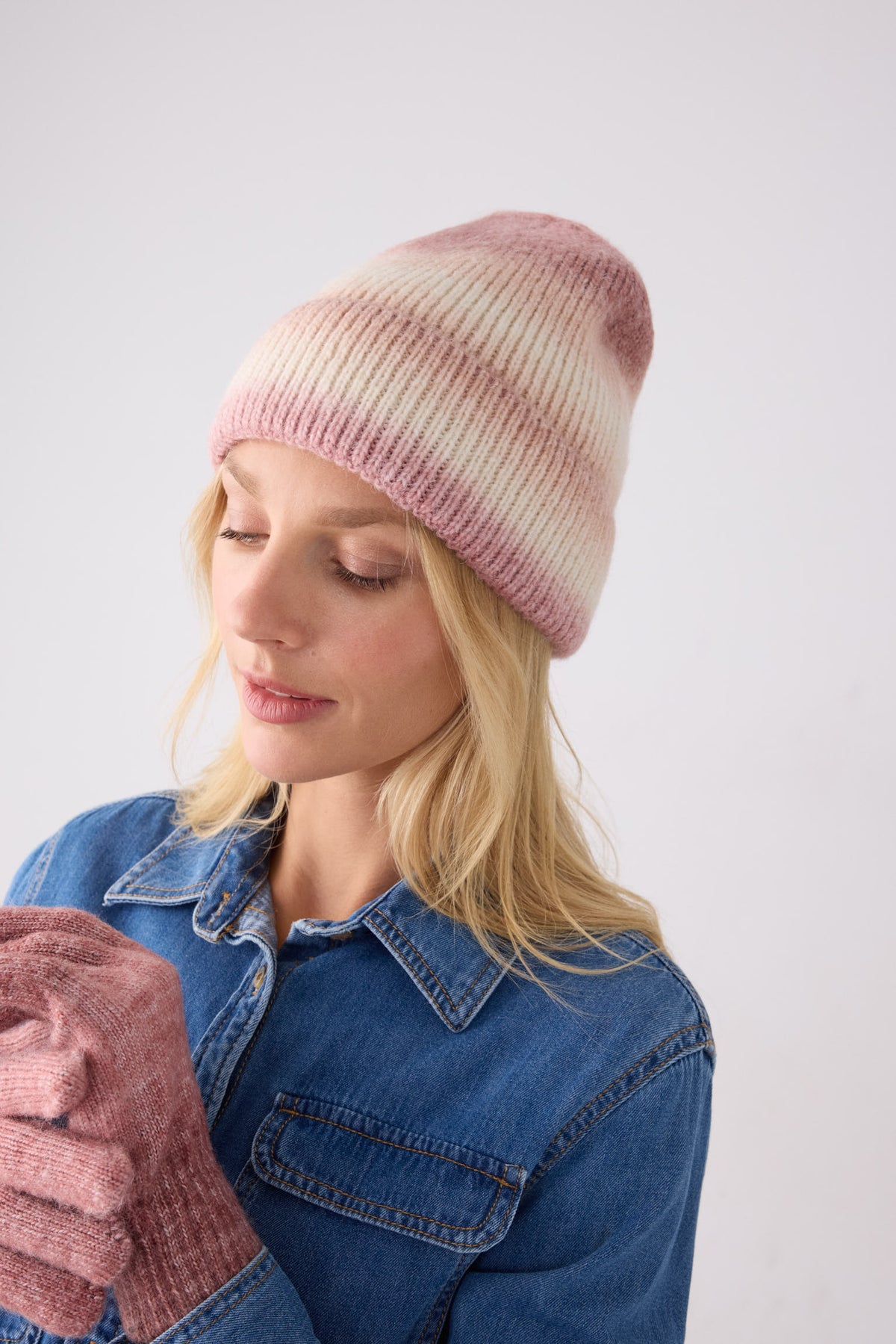 Set de gorro y guantes de punto para mujer colores degradados