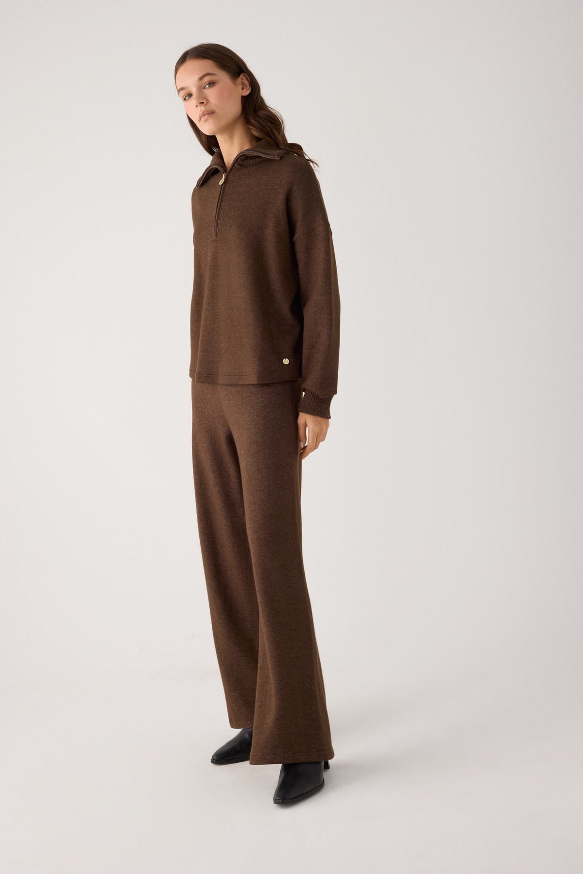 70727-melange-chocolate-pantalones-comodos-anchos-calidos-tiro-alto-marron-chocolate