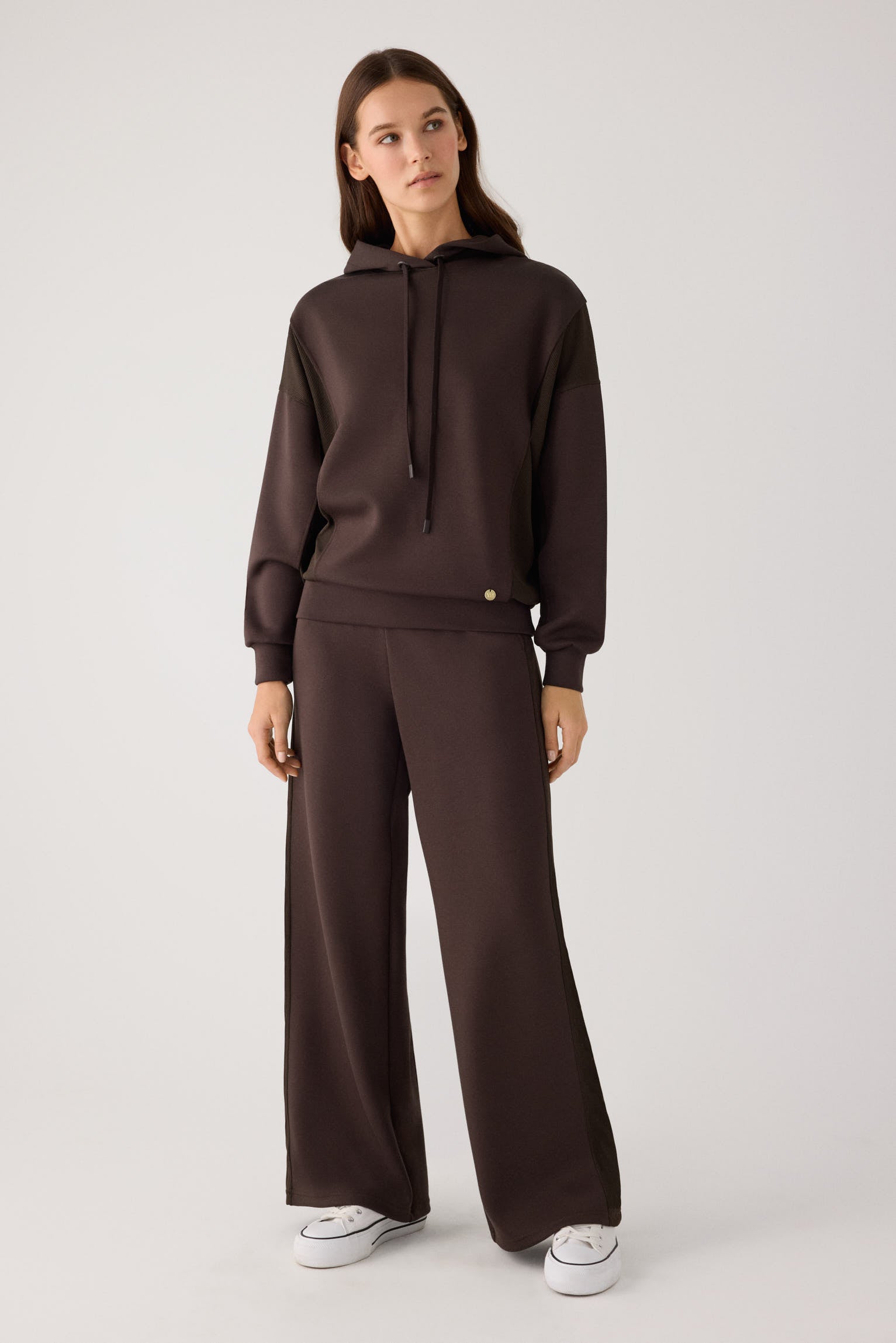 70747-dark-chocolate-pantalones-comodos-anchos-afelpados-tiro-alto-canale-marron-chocolate