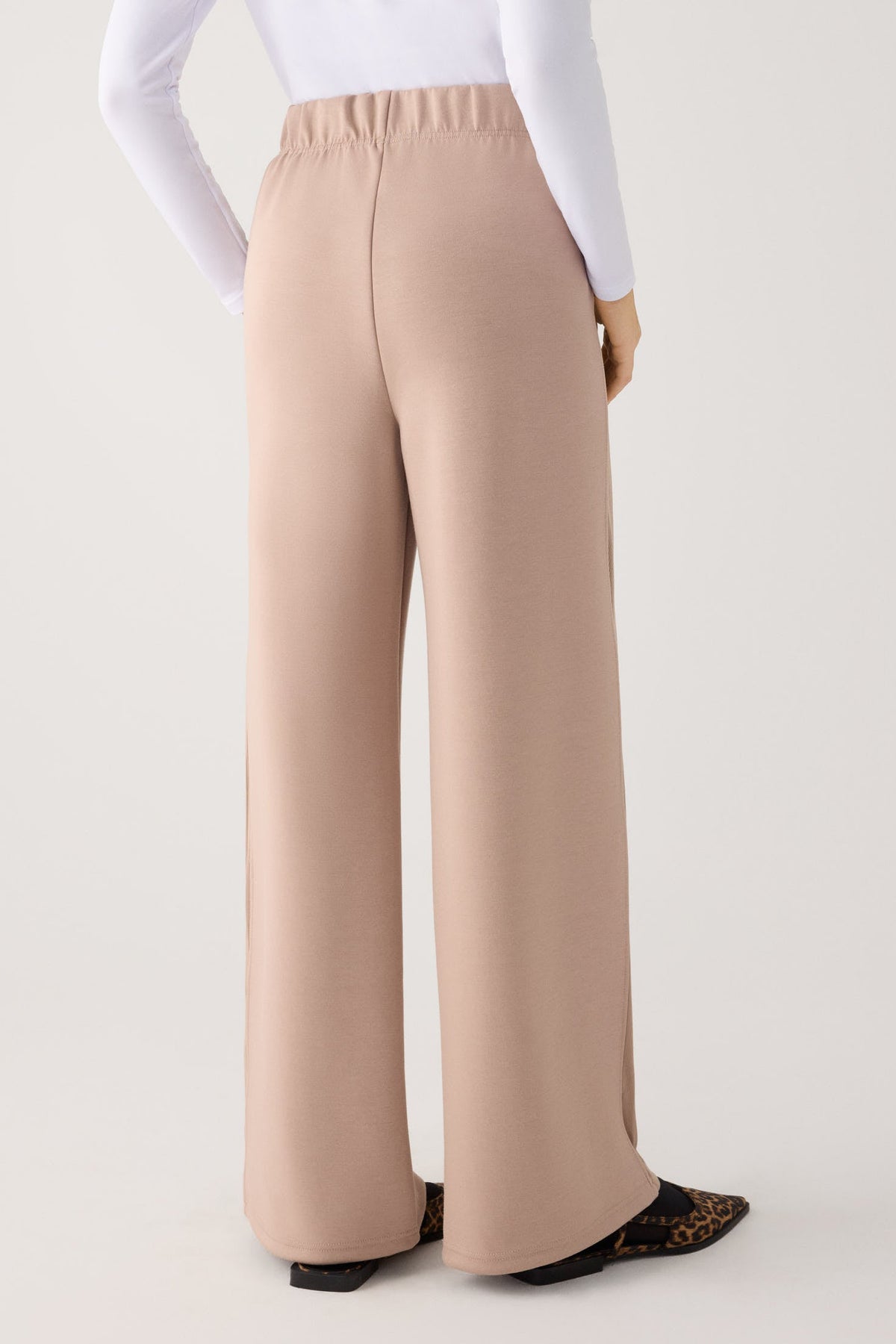70747-taupe-pantalones-comodos-anchos-afelpados-tiro-alto-canale-beige