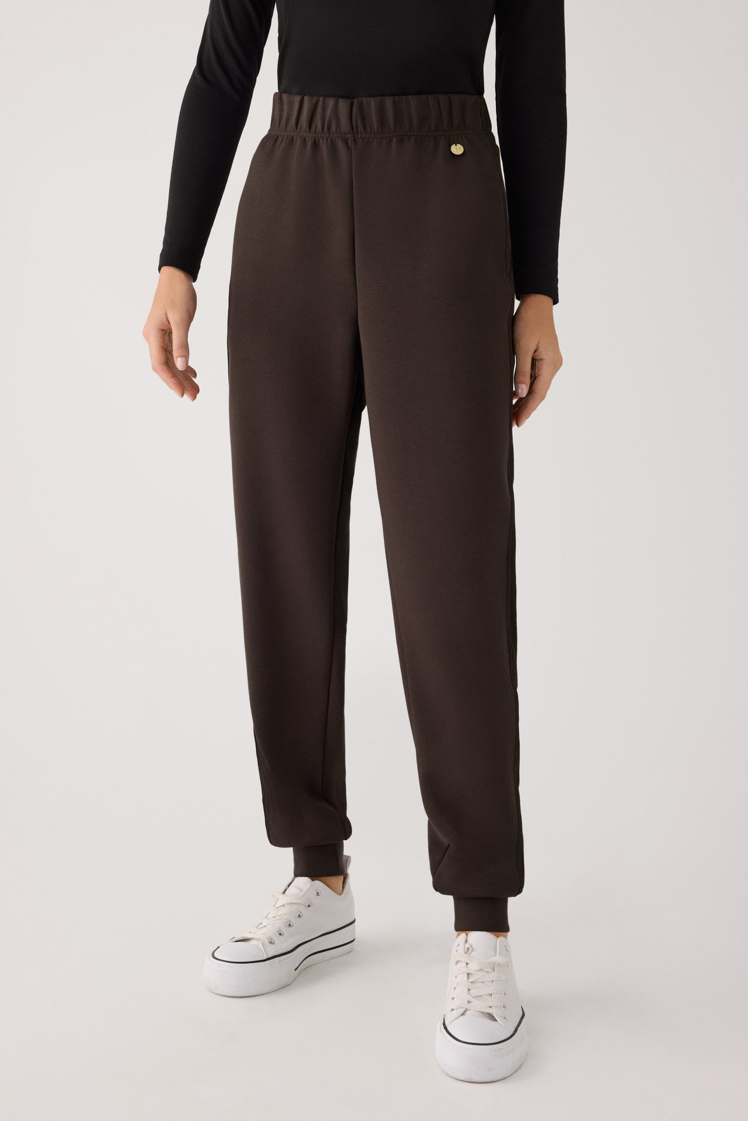70748-dark-chocolate-pantalones-comodos-jogger-afelpados-tiro-alto-canale-marron-chocolate