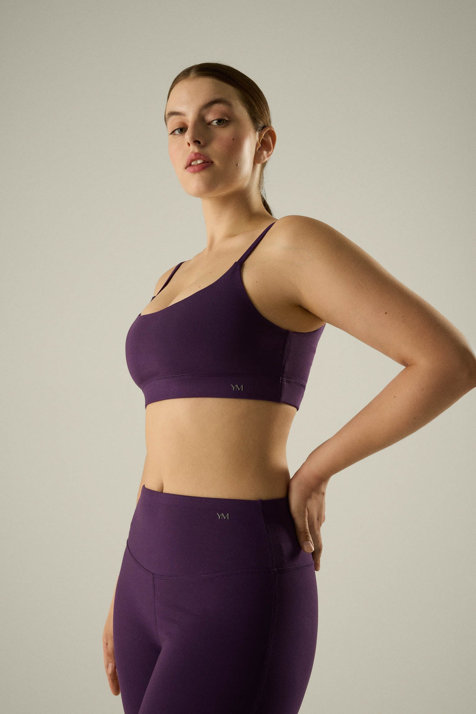 70885-9-ropa-deportiva-top-tirantes-mujer-ysabel-mora - Violeta