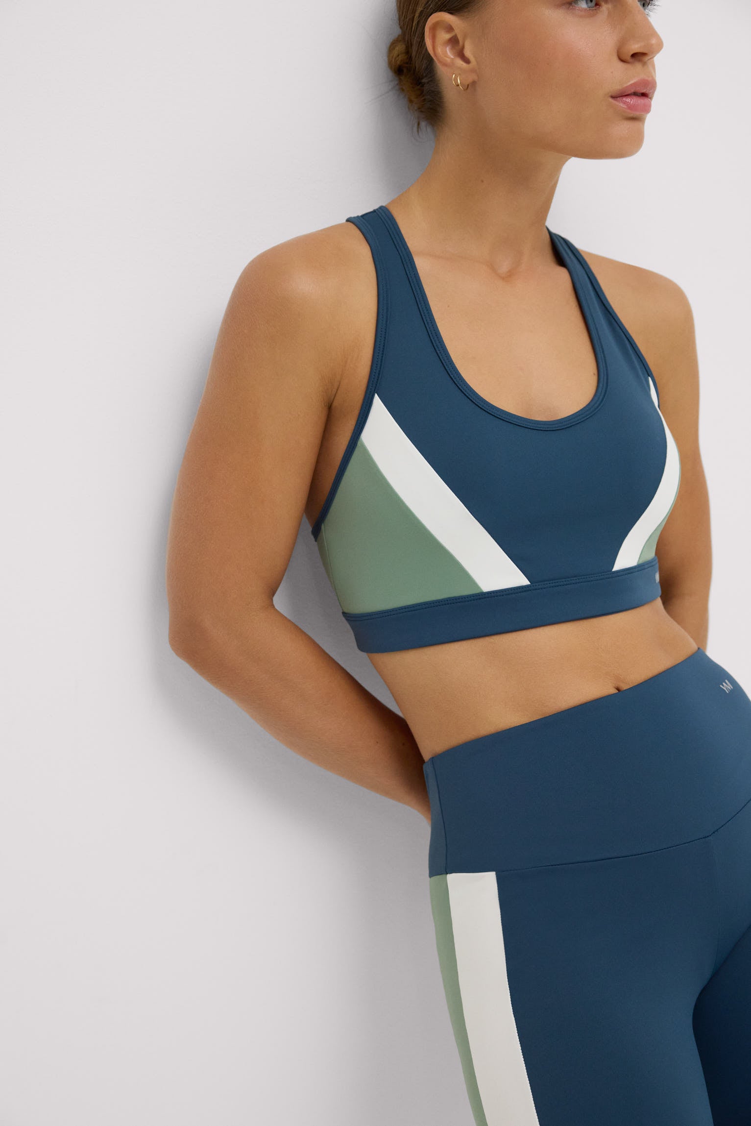 Blue colorblock sports bra with removable padding