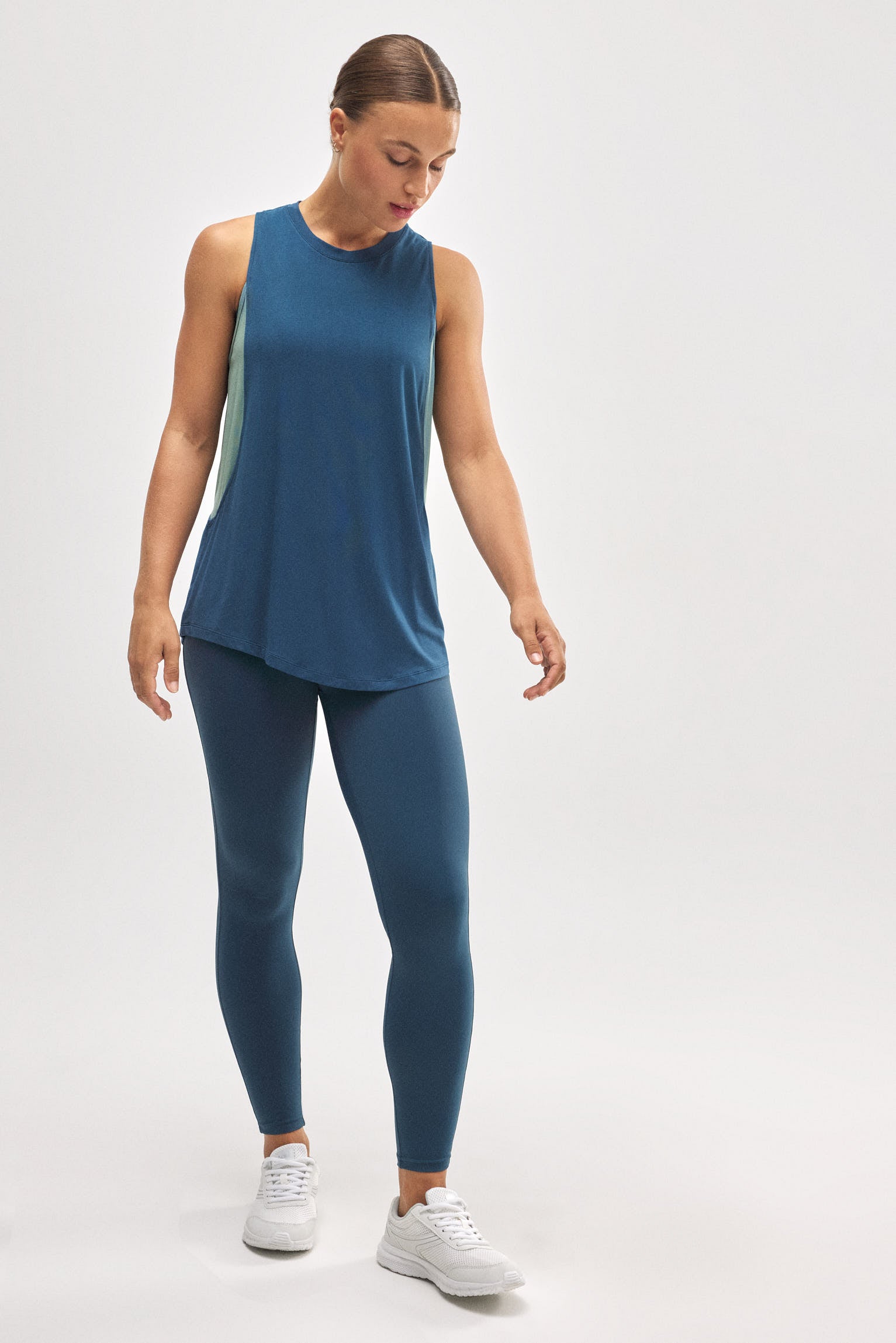70928-6-camiseta-deportiva-sin-mangas-azul