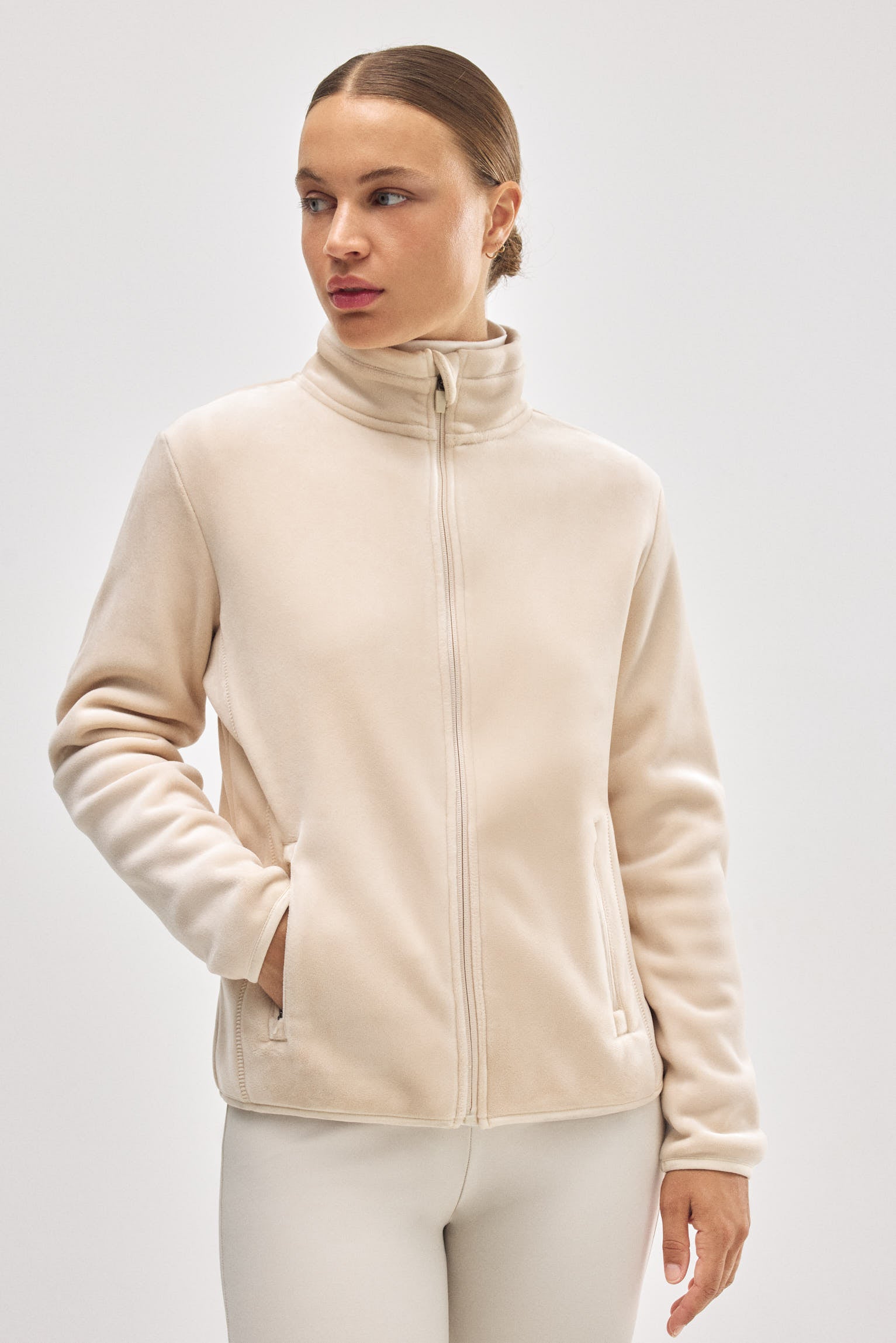 70934-1-chaqueta-termica-estilo-deportivo-afelpado-polar-marfil