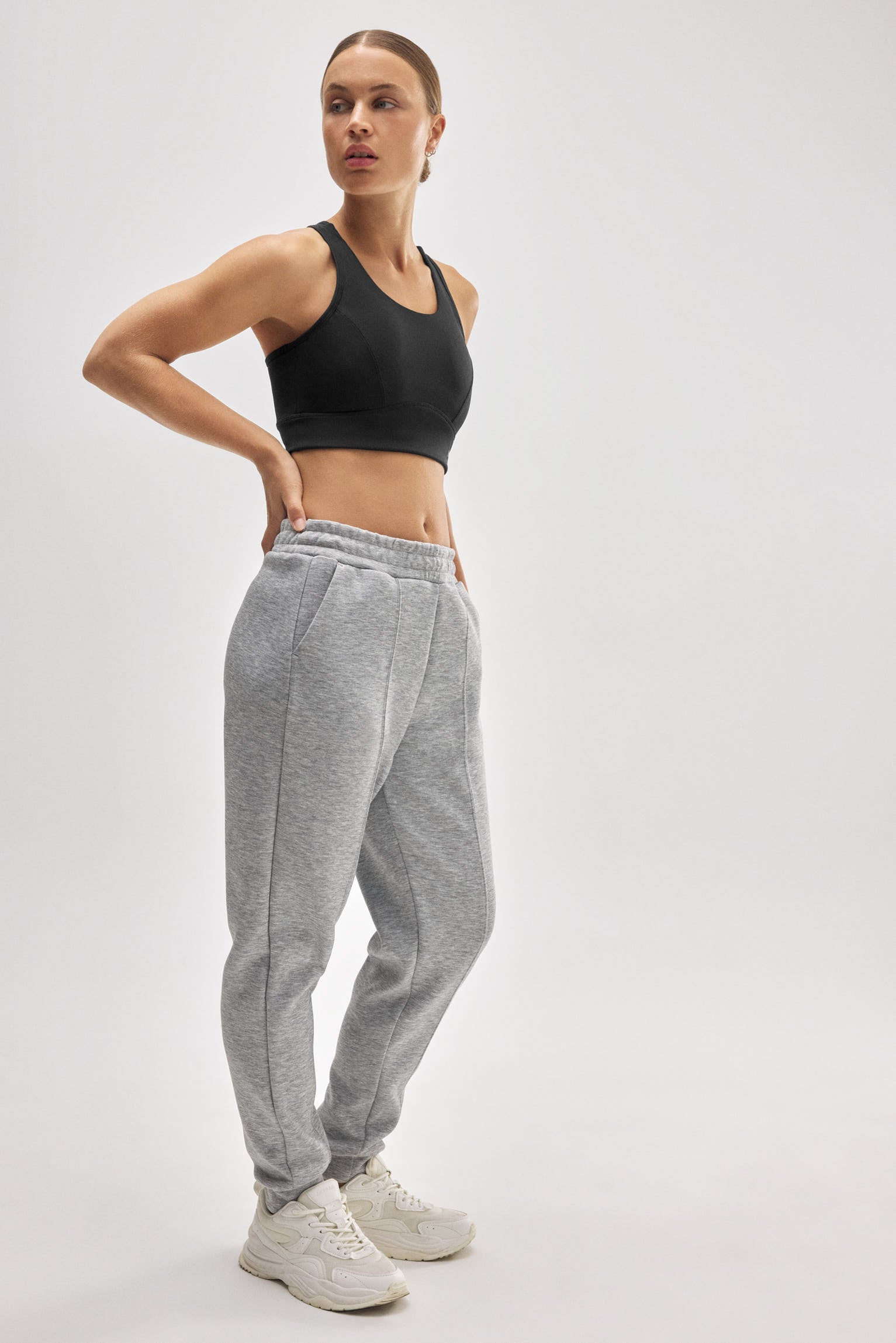 70940-3-pantalon-jogger-deportivo-con-bolsillos-gris