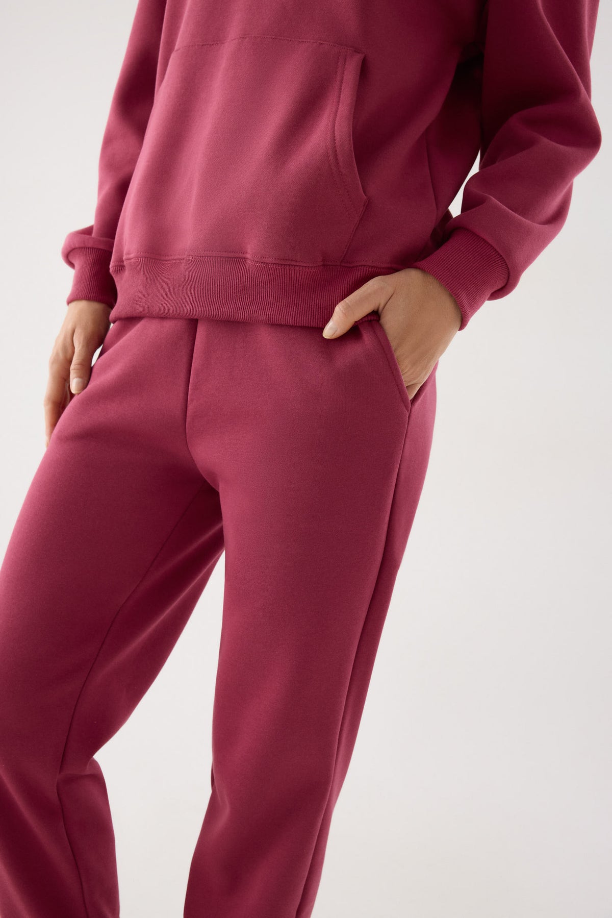 chándal deportivo mujer Slowloom en rosa nocturne rose vista lateral del conjunto fitness tejido cálido family match