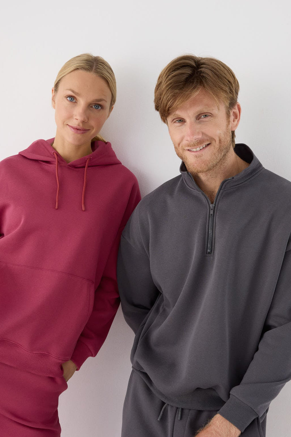 Men's charcoal fleece half-zip sports sweatshirt
