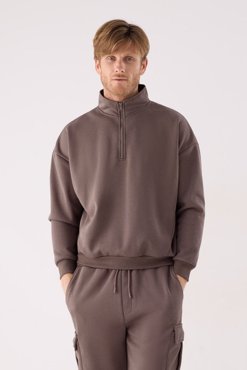 PRE-ORDER Men's brown fleece half-zip sports sweatshirt