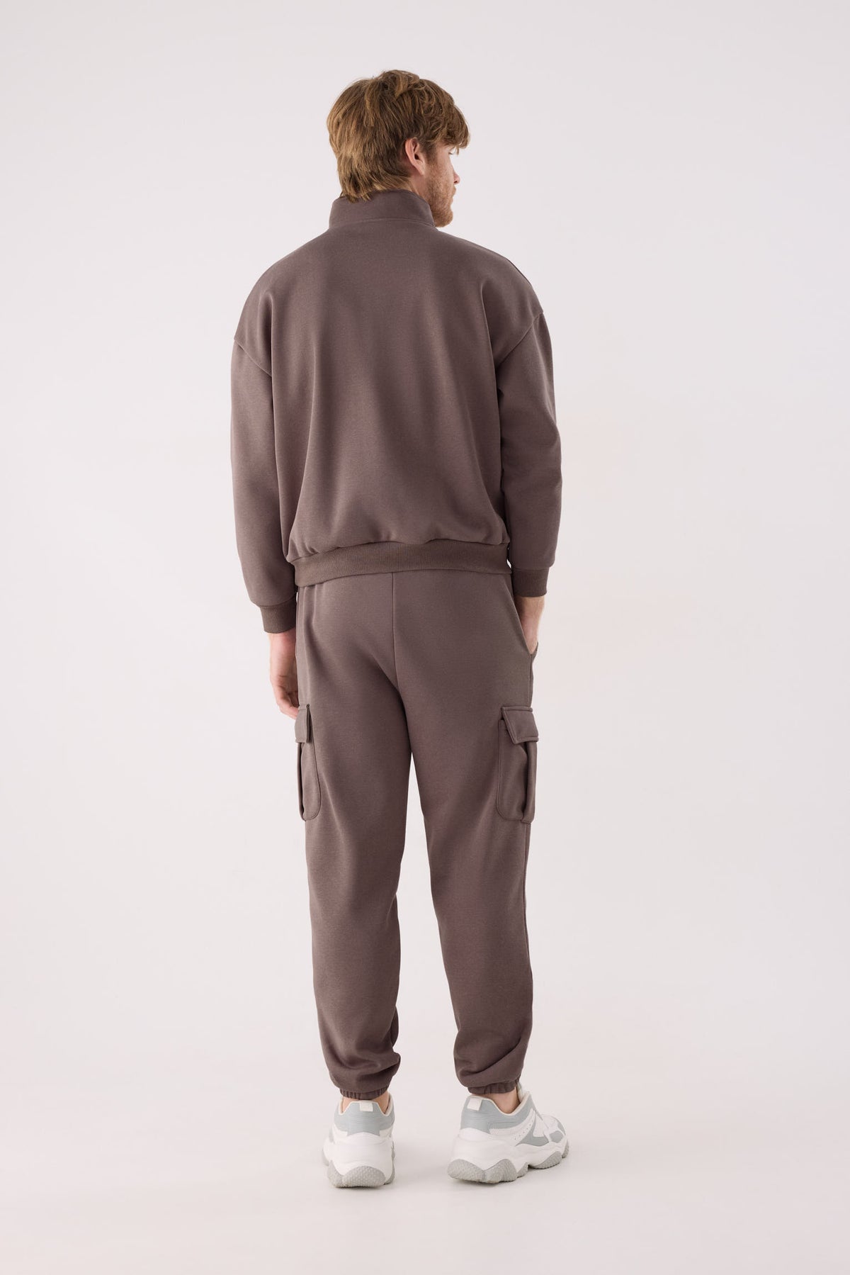 PRE-ORDER Men's brown fleece half-zip sports sweatshirt