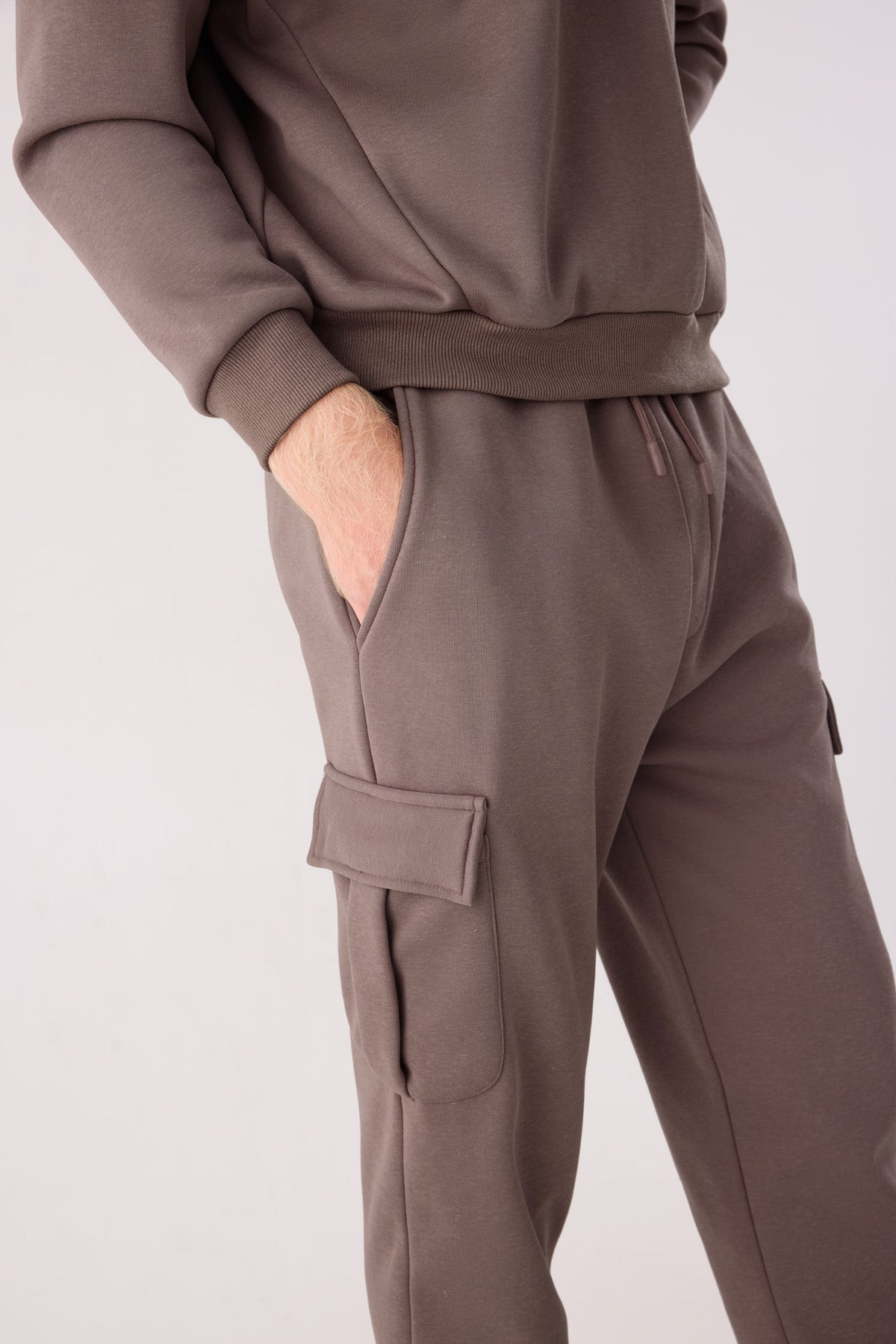 PRE-ORDER Men's brown fleece cargo joggers with adjustable waist