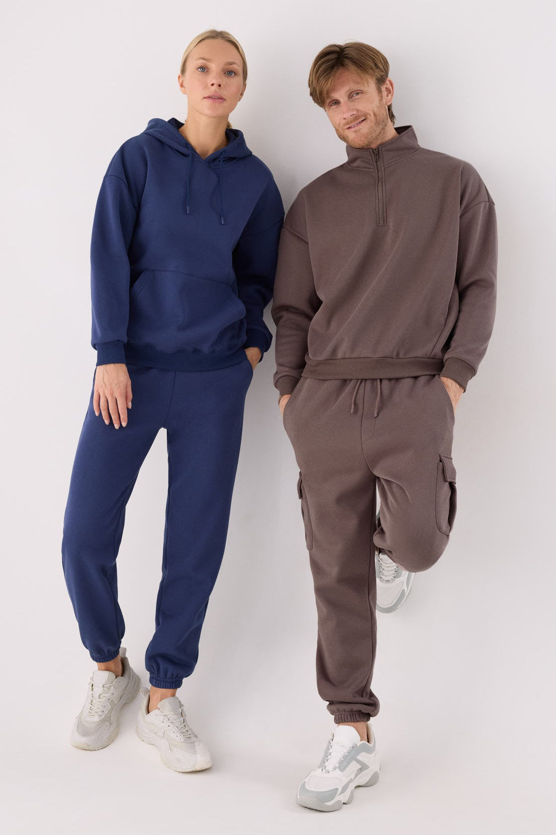 PRE-ORDER Men's brown fleece cargo joggers with adjustable waist