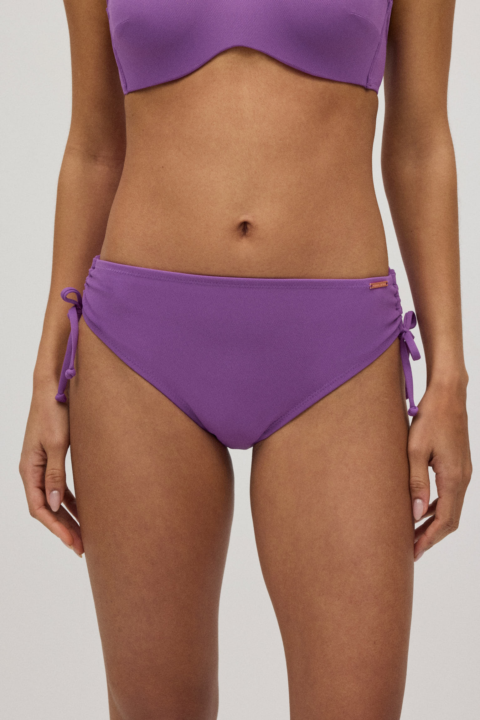 82992-1-braga-midi-bikini-reductora-ysabel-mora-violeta