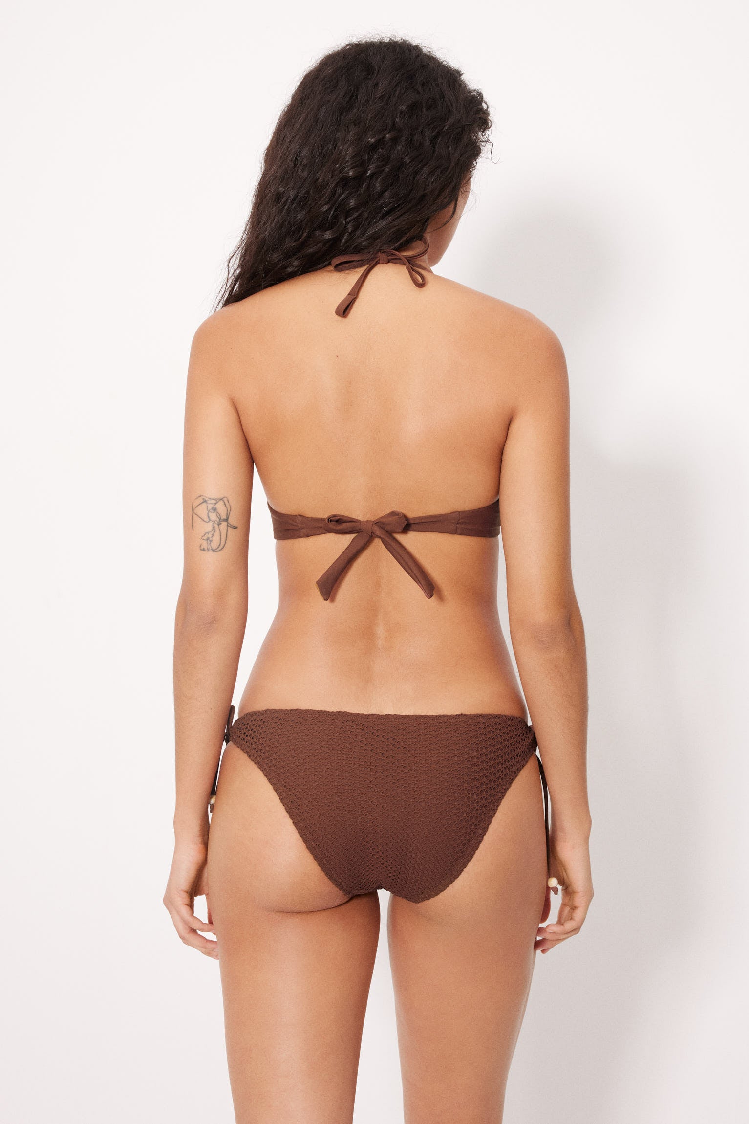83357-brown-braga-bikini-mujer-anudada-tejido-calado-marron--ysabel-mora
