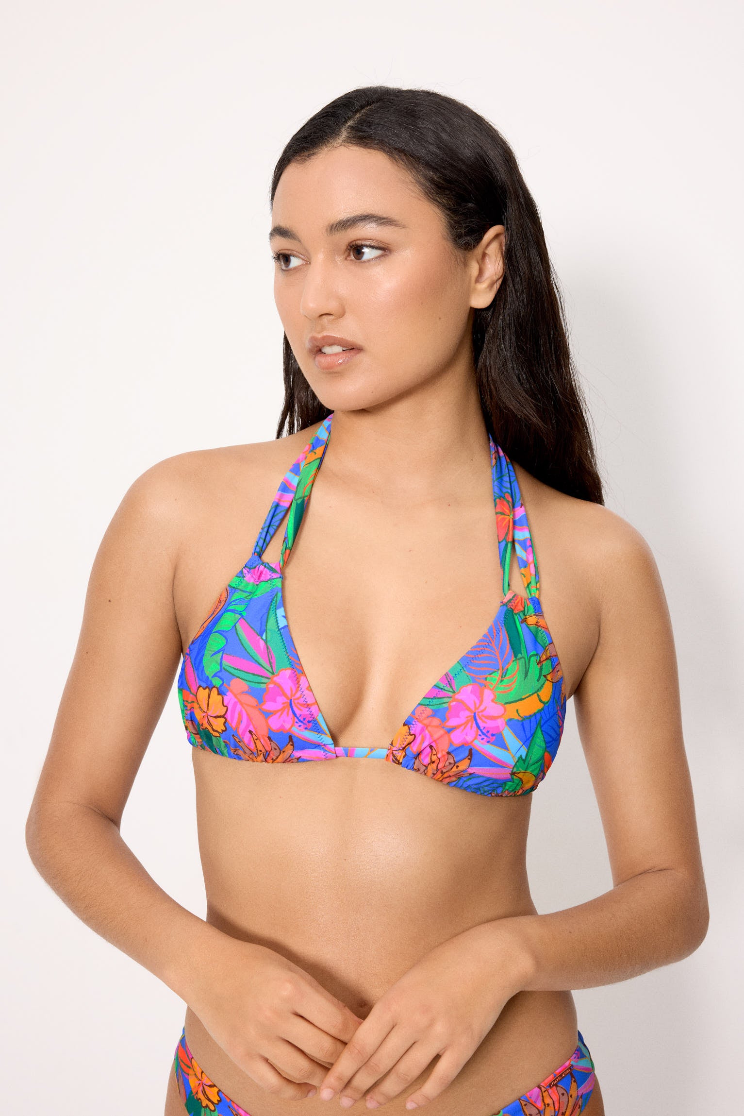 83391--top-bikini-mujer-triangulo-estampado-tropical-copa-b--ysabel-mora