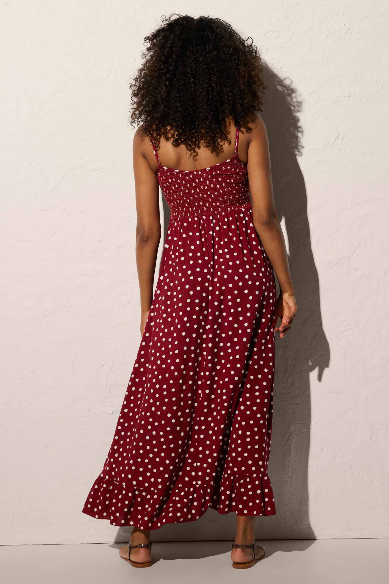 Long beach dress with maroon plumeti print straps