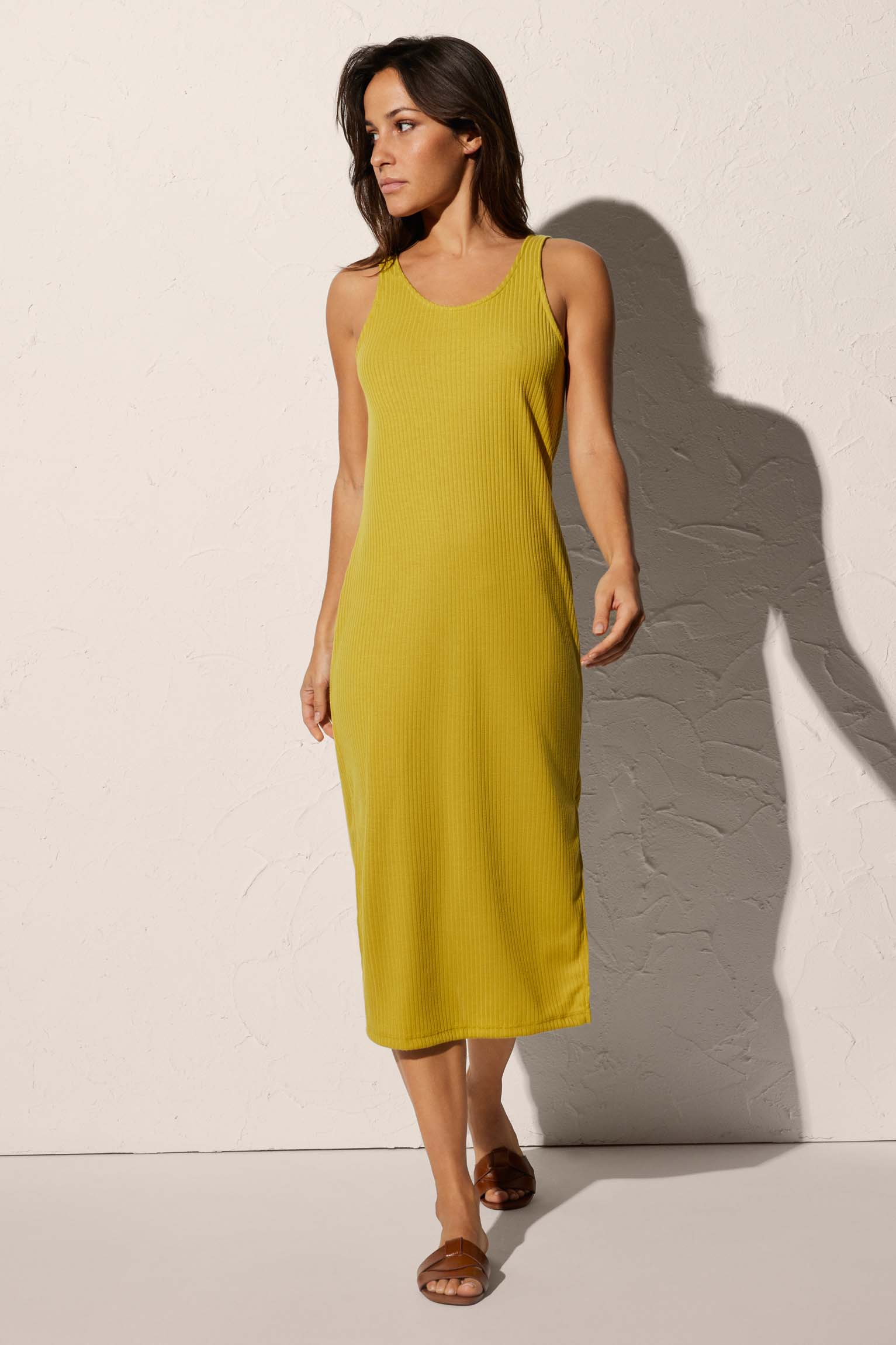 Round neck midi beach dress with lime slit