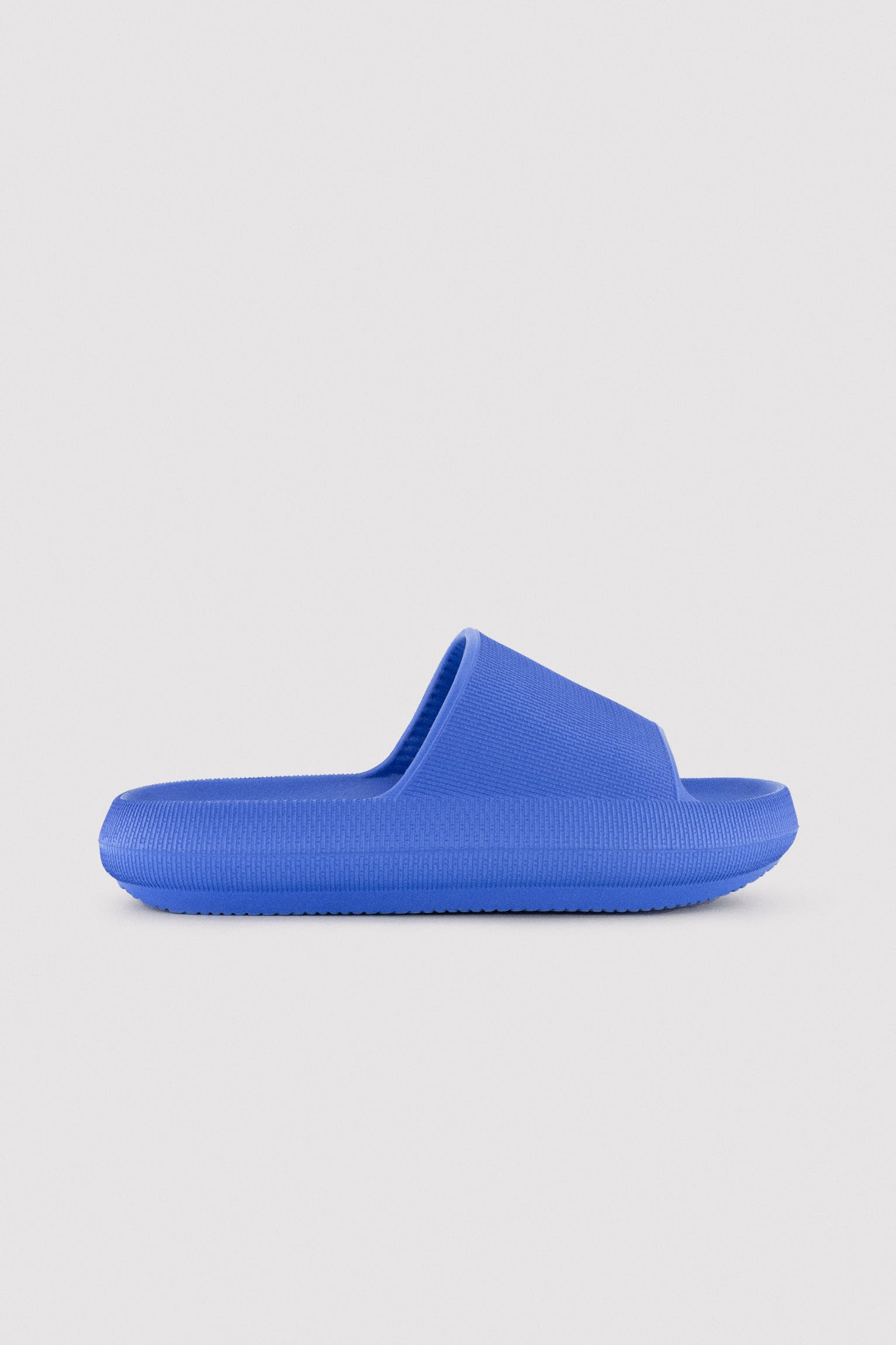86086-electric-blue-chanclas-de-playa-antideslizantes-ligeras-extra-comfort-azul-ysabel-mora