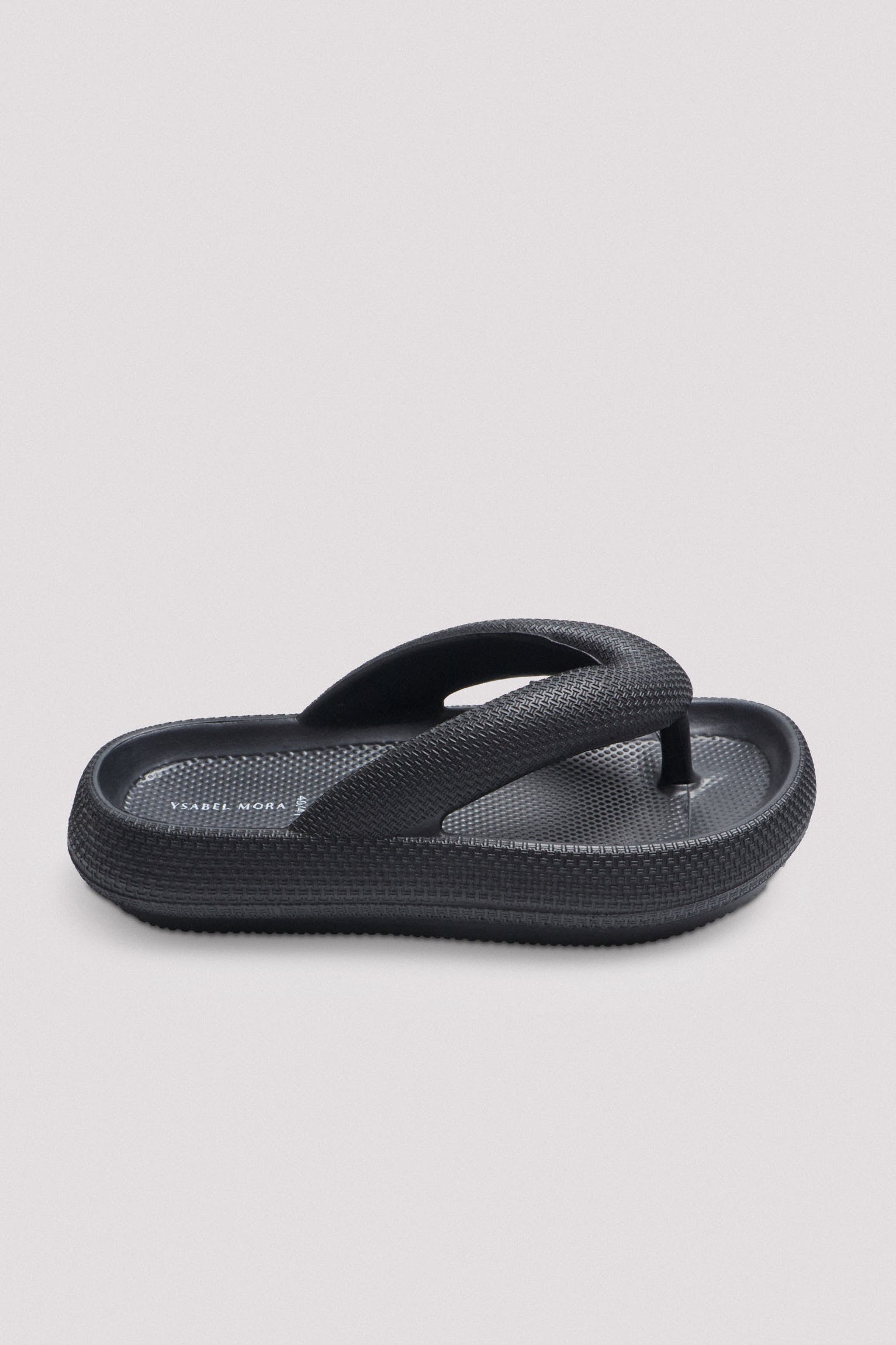 86195-12-chanclas-mujer-ysabel-mora-negro