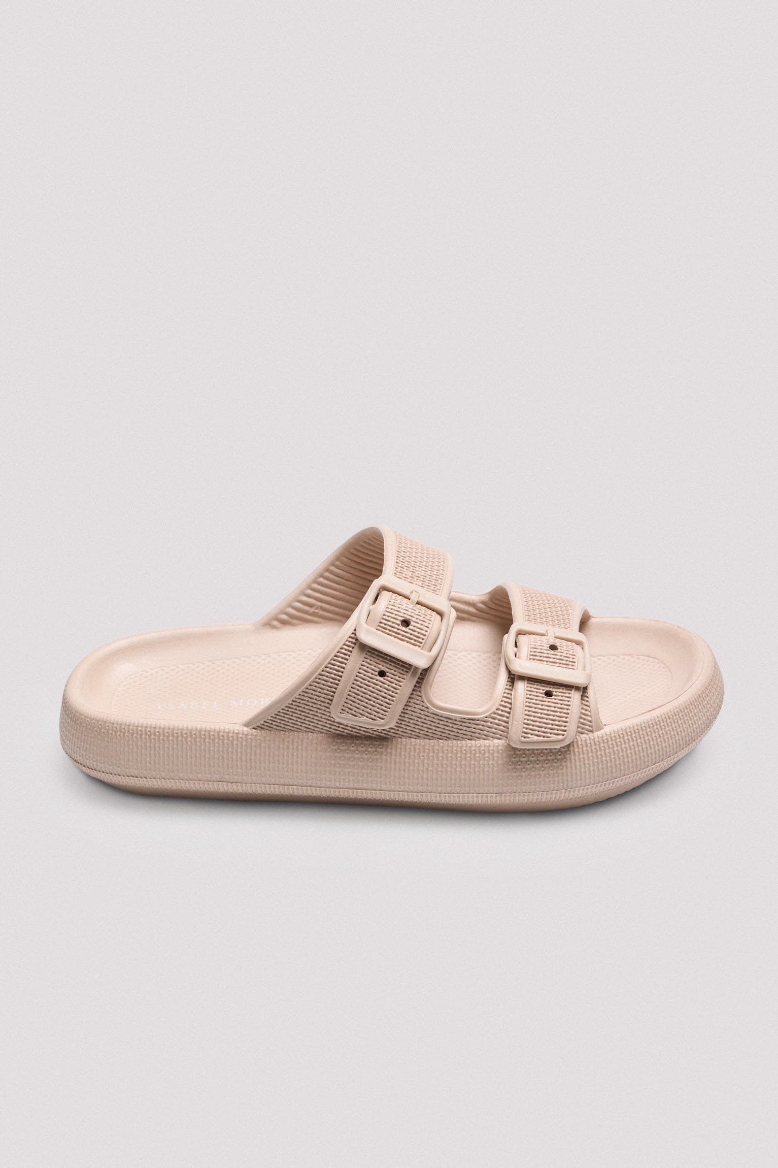 86196-12-chanclas-hebillas-mujer-ysabel-mora-beige