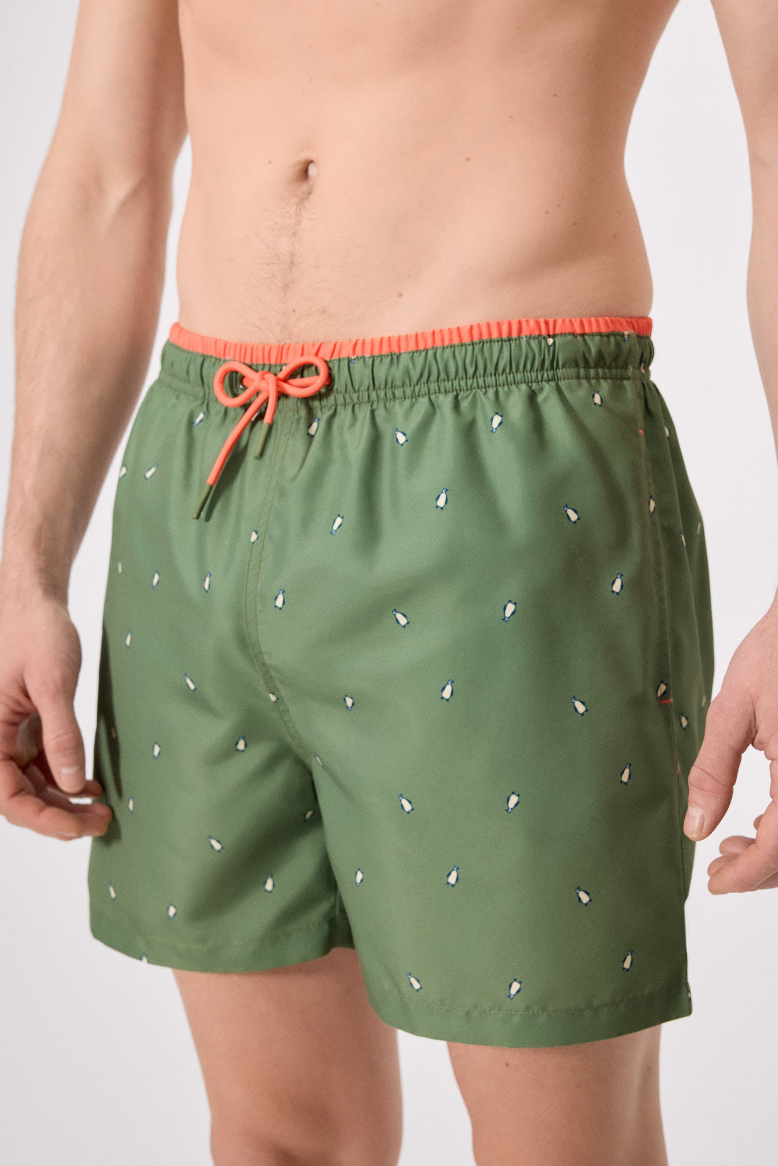 Bañador medio estampado pingüinos verde - Ysabel Mora