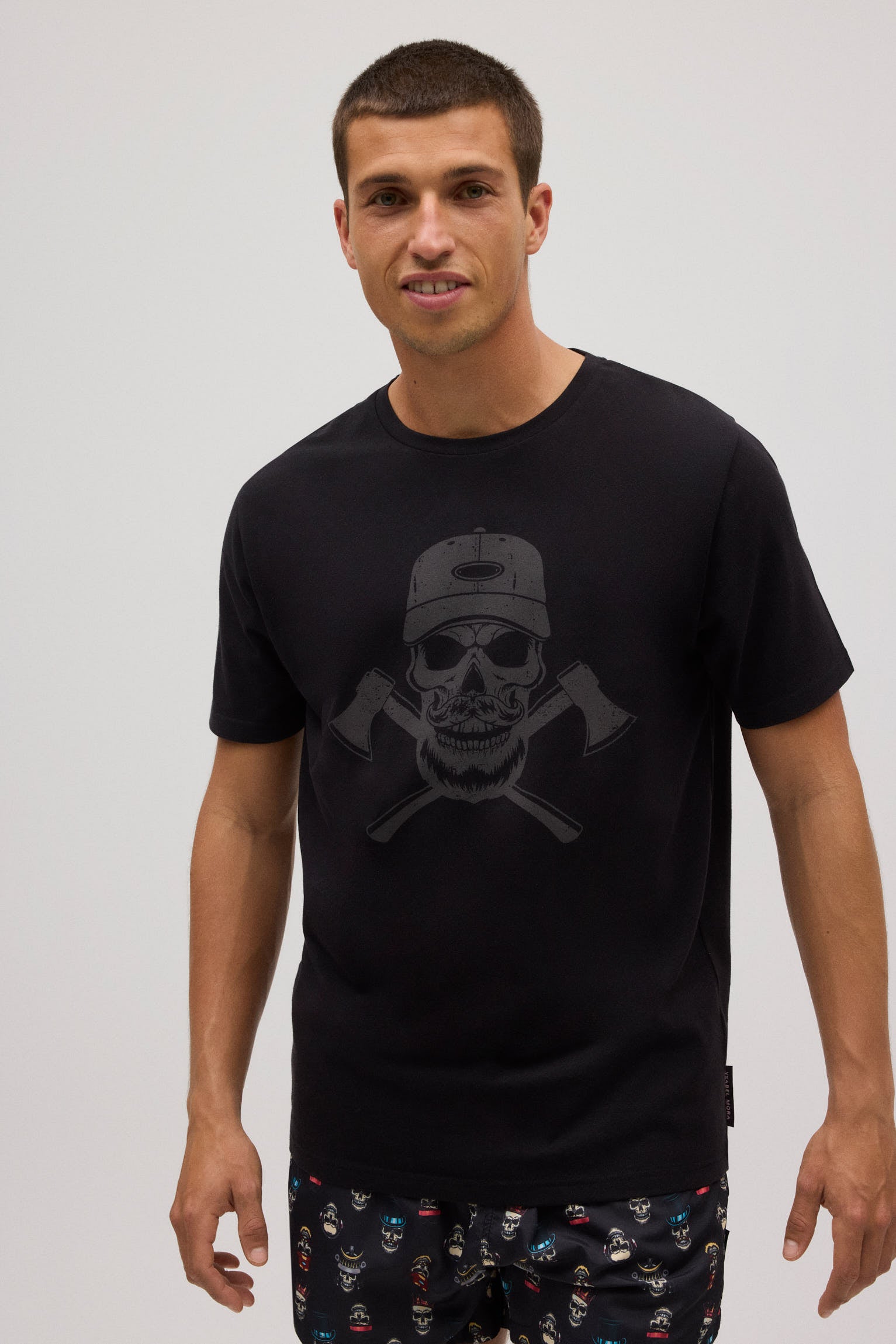 90507-camiseta-manga-corta-estampada-calavera-011