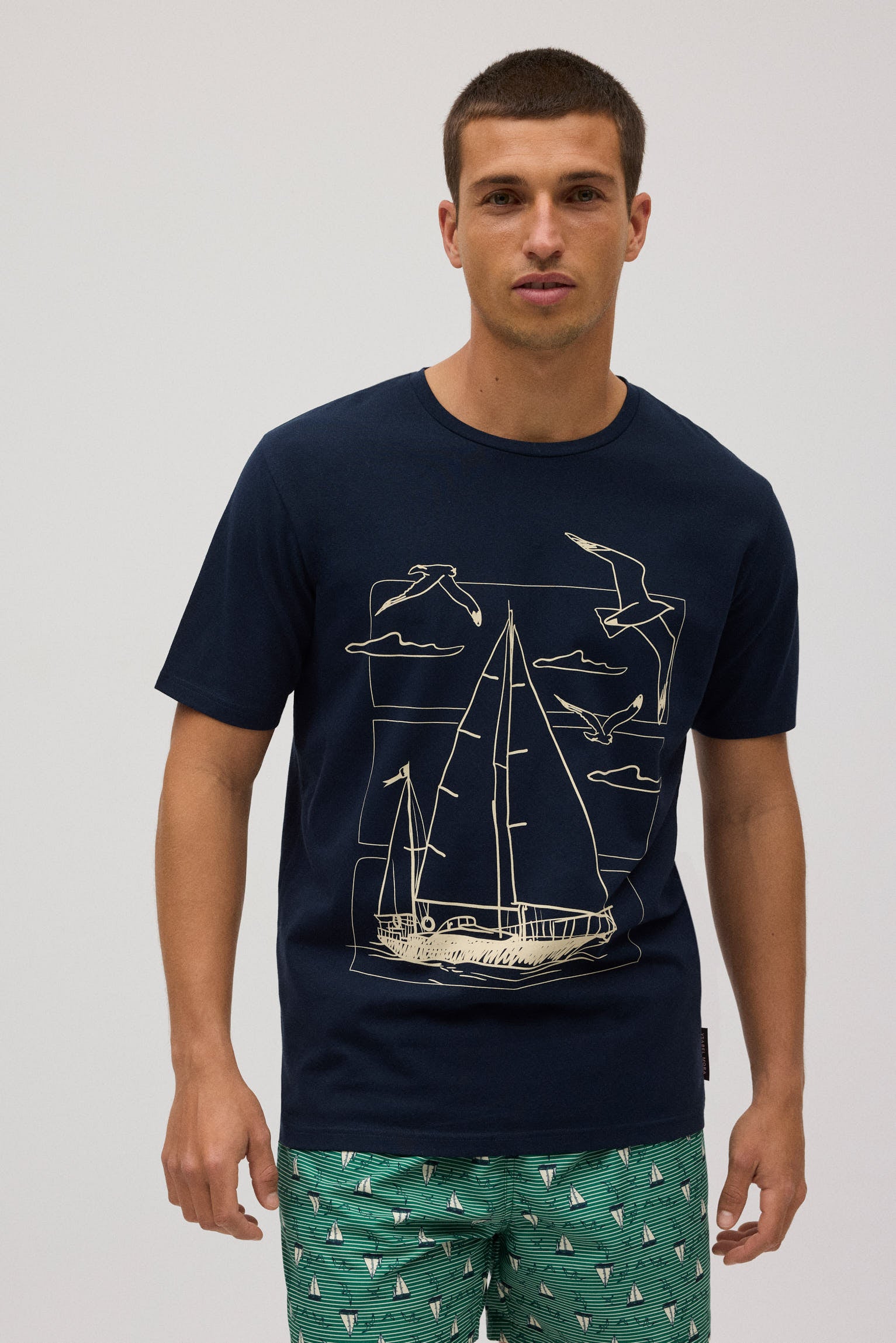 90509-camiseta-manga-corta-estampada-barco-009
