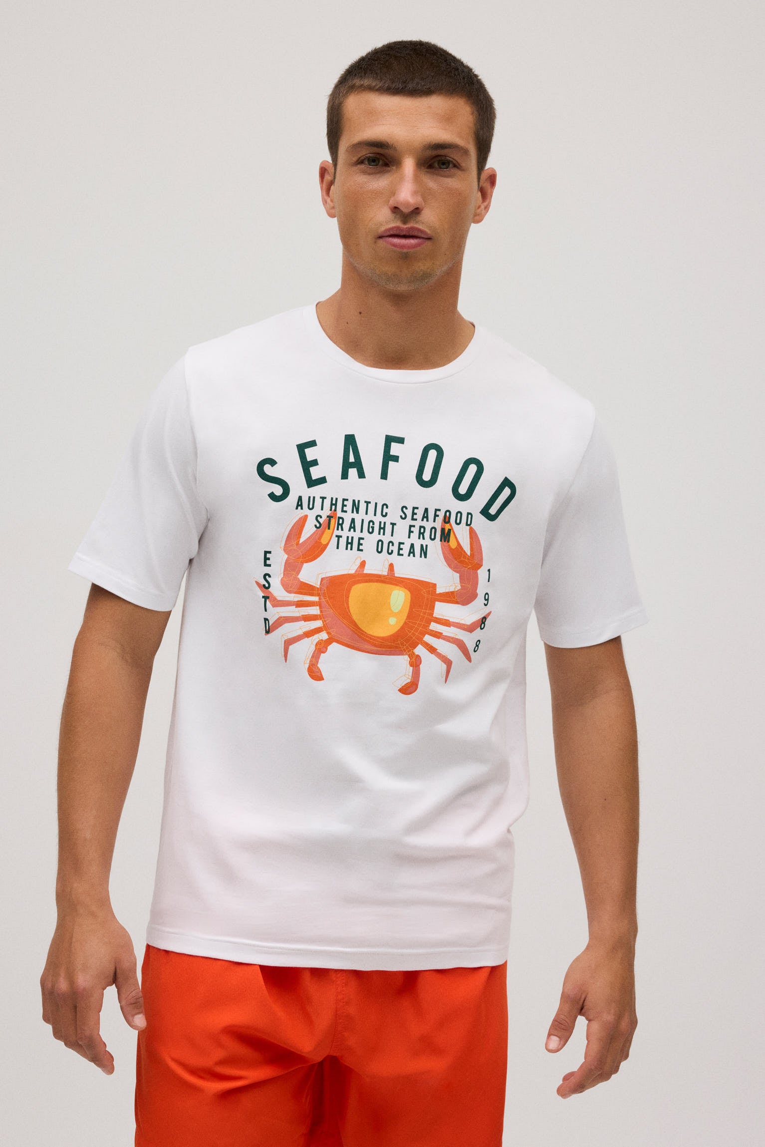 90510-camiseta-manga-corta-estampada-seafood-008