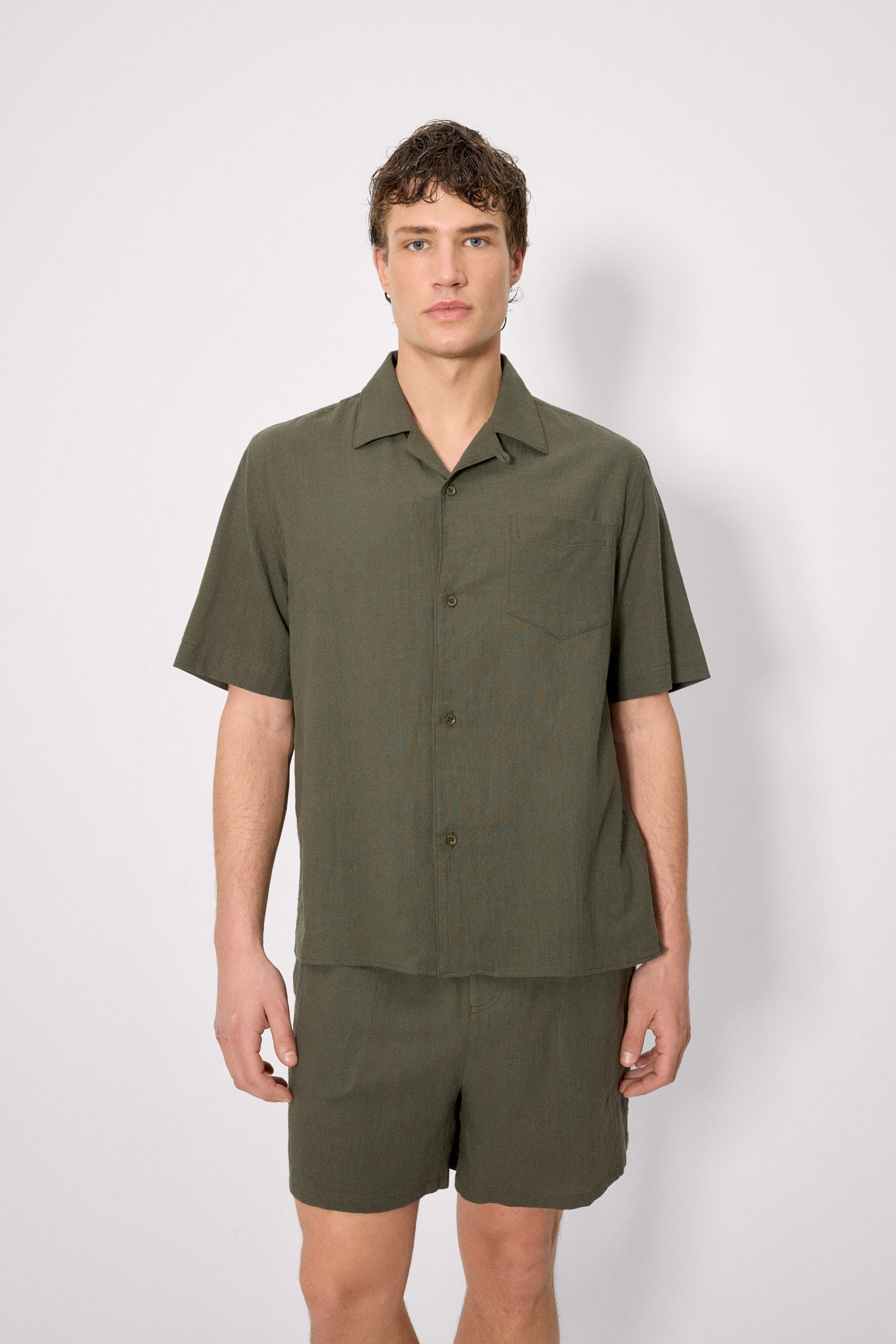 Pantalón corto efecto lino verde botella - Ysabel Mora