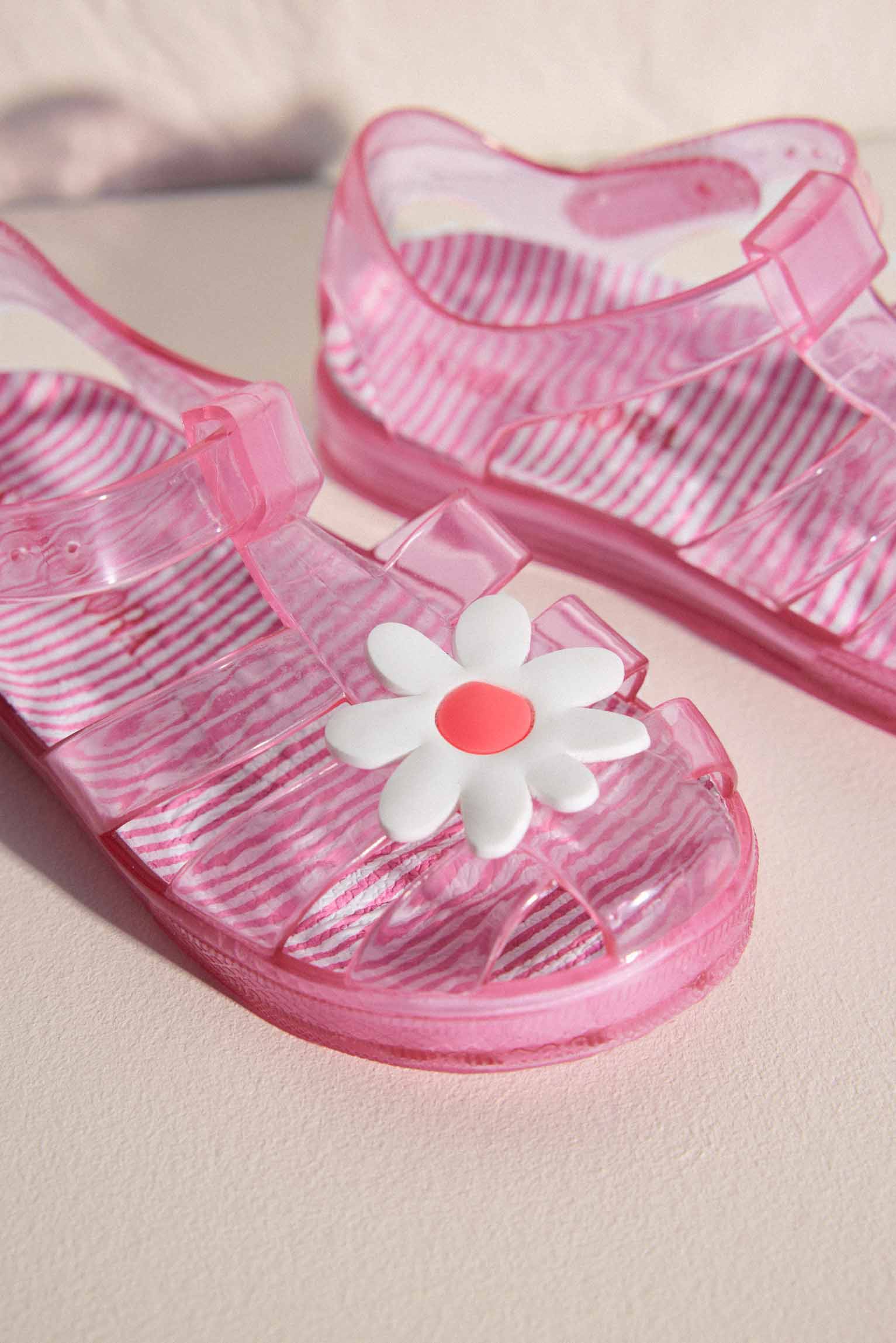 95522-3-chanclas-flores-nina-ysabel-mora-rosa-f0340fbe-c9ec-46c2-ba9e-685ab5fef4f9