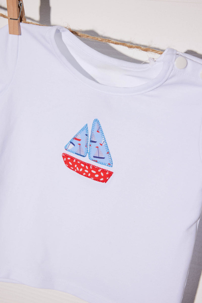 97040-plano1-set-camiseta-culetin-bano-bebe-estampado-barcos-ysabel-mora - Blanco