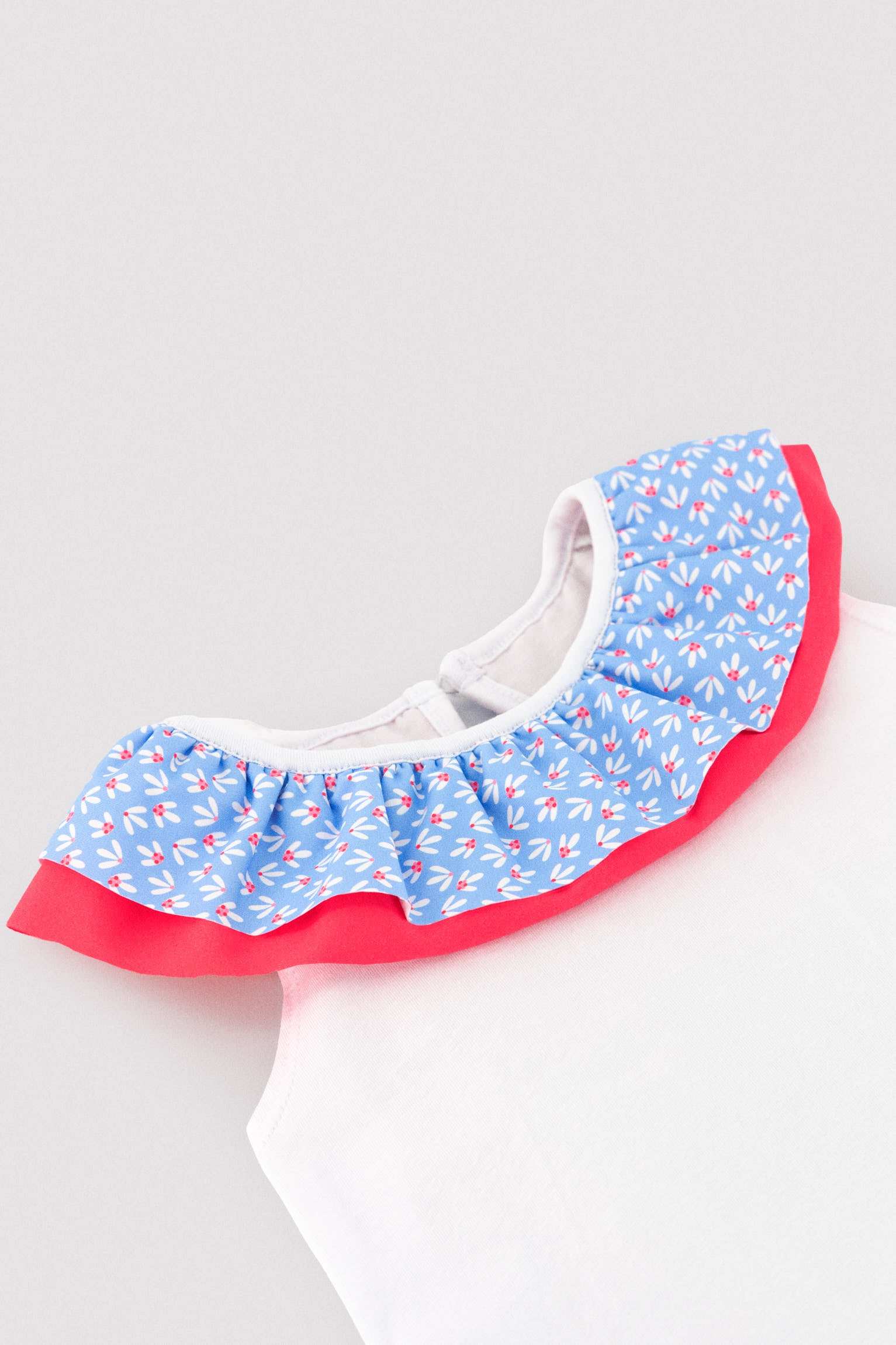 Baby set: t-shirt and bloomers with ruffle and bow details, floral print