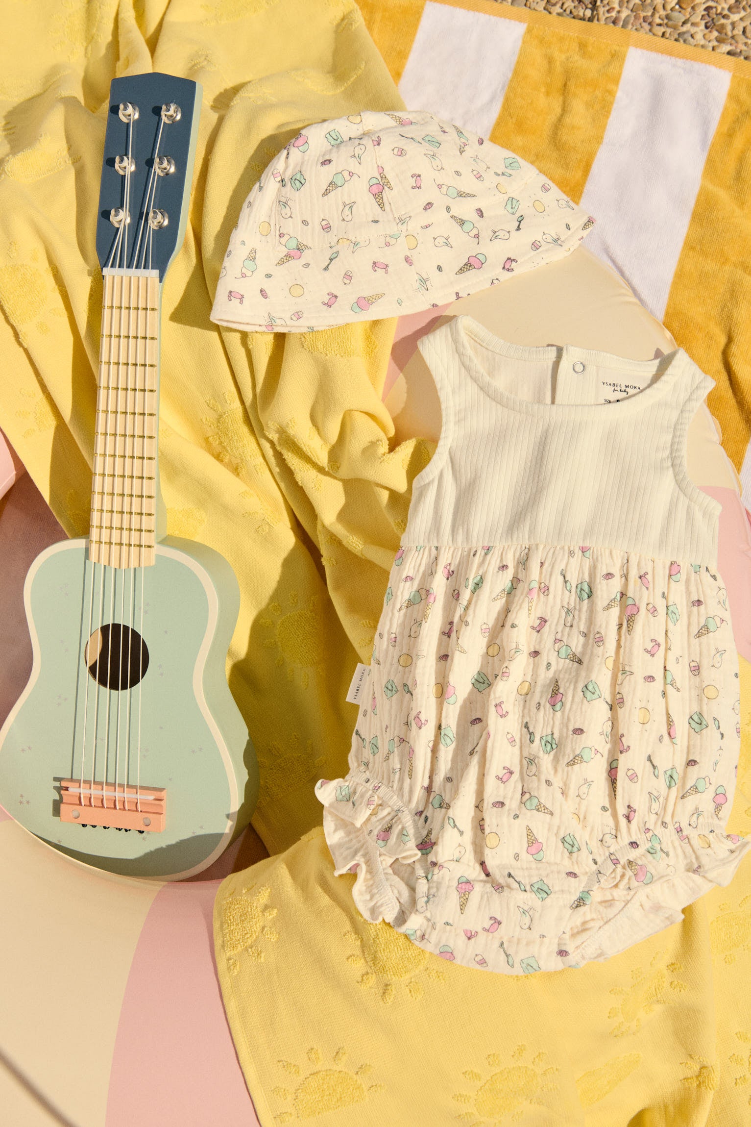 Sleeveless baby romper and summer print hat set