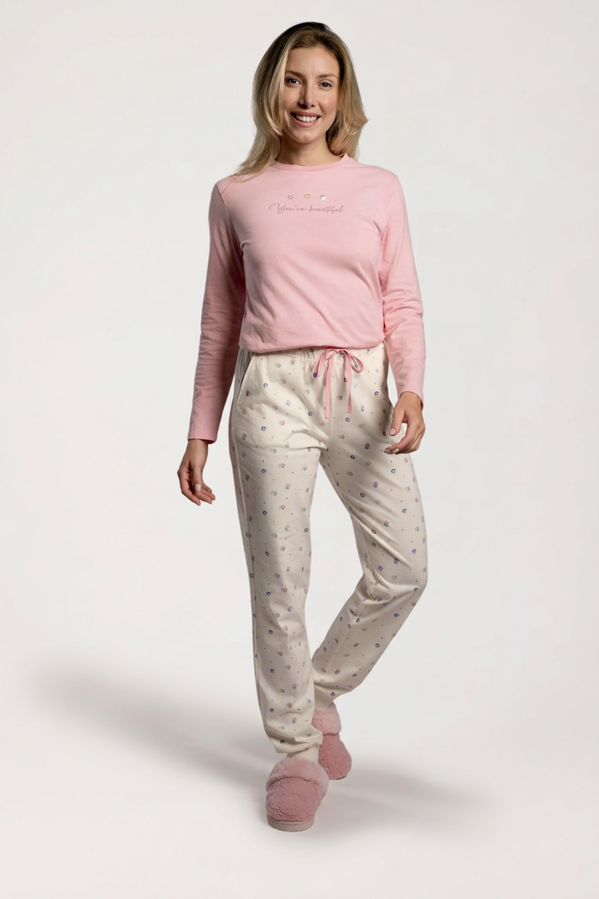 Women's long pink-and-white cotton pyjamas