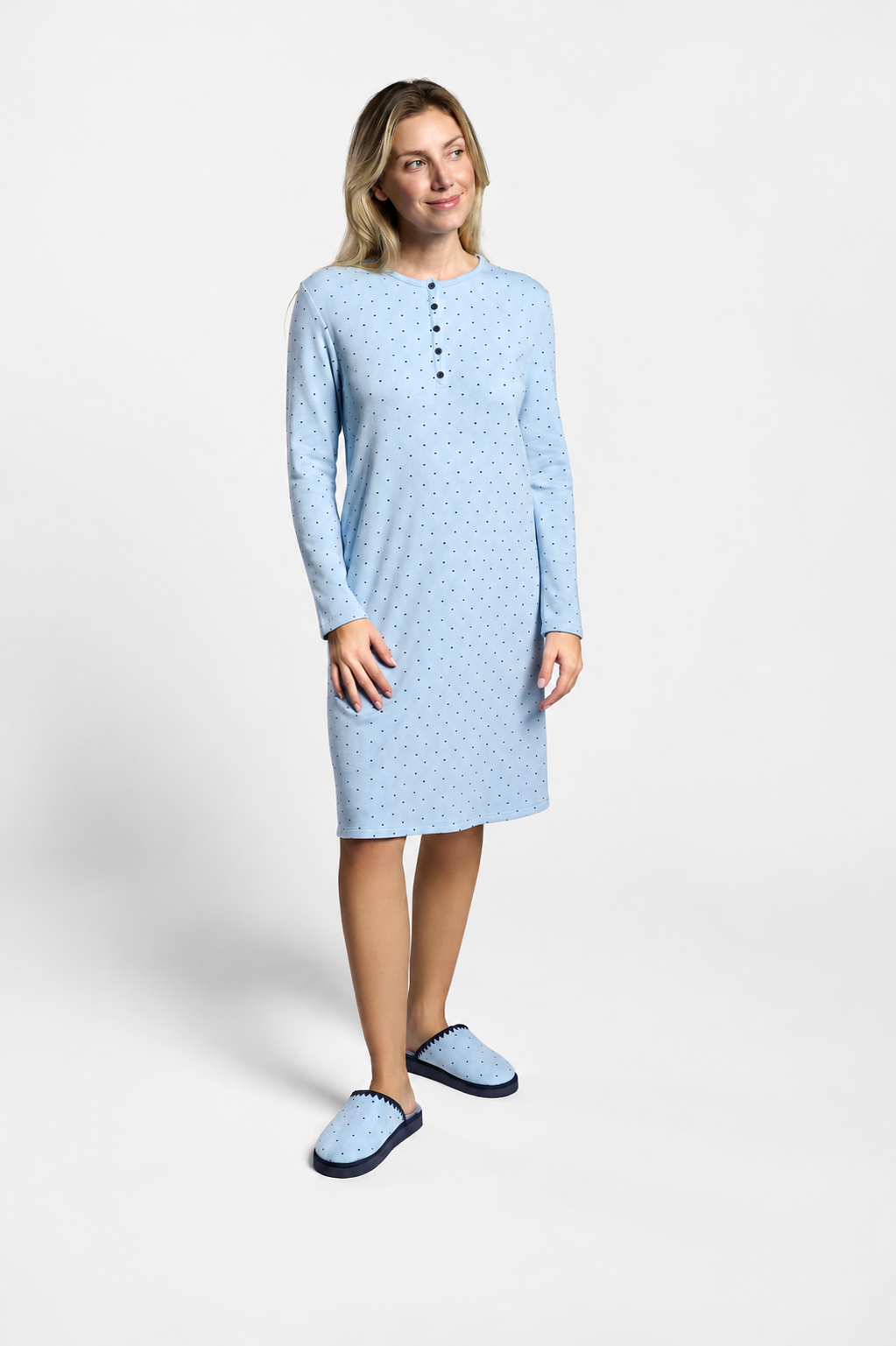 Women's blue brushed polka-dot nightdress