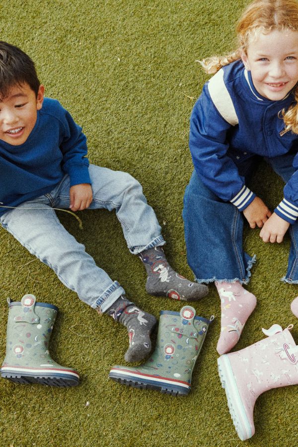 Gift socks that match your rainwear look