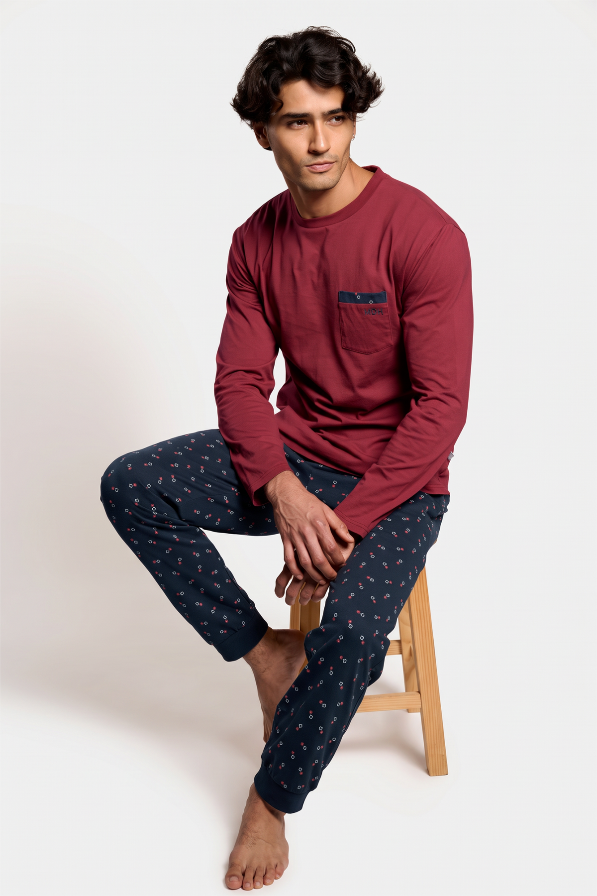 Men's long cotton printed pyjamas with pocket detail