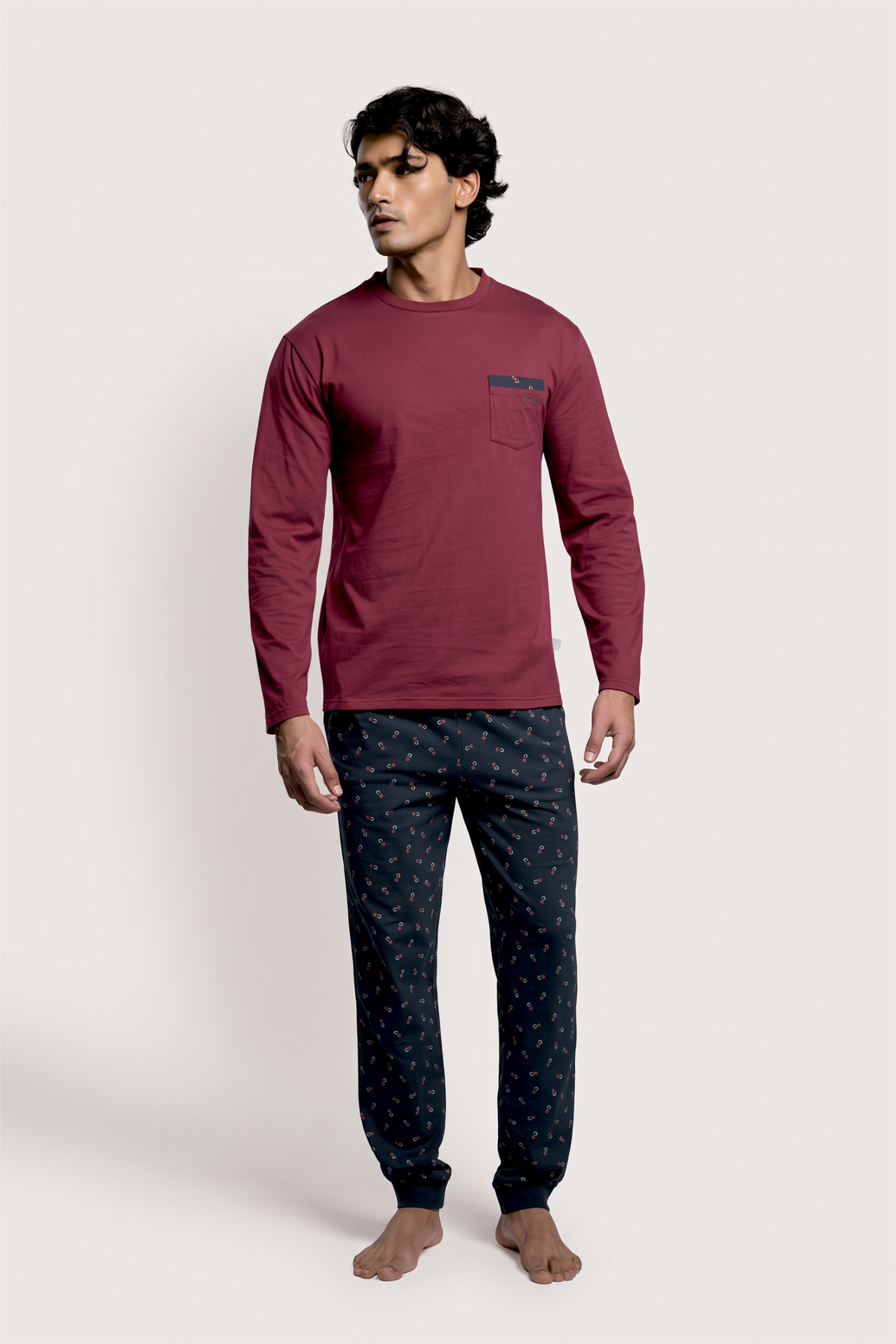 Men's long cotton printed pyjamas with pocket detail