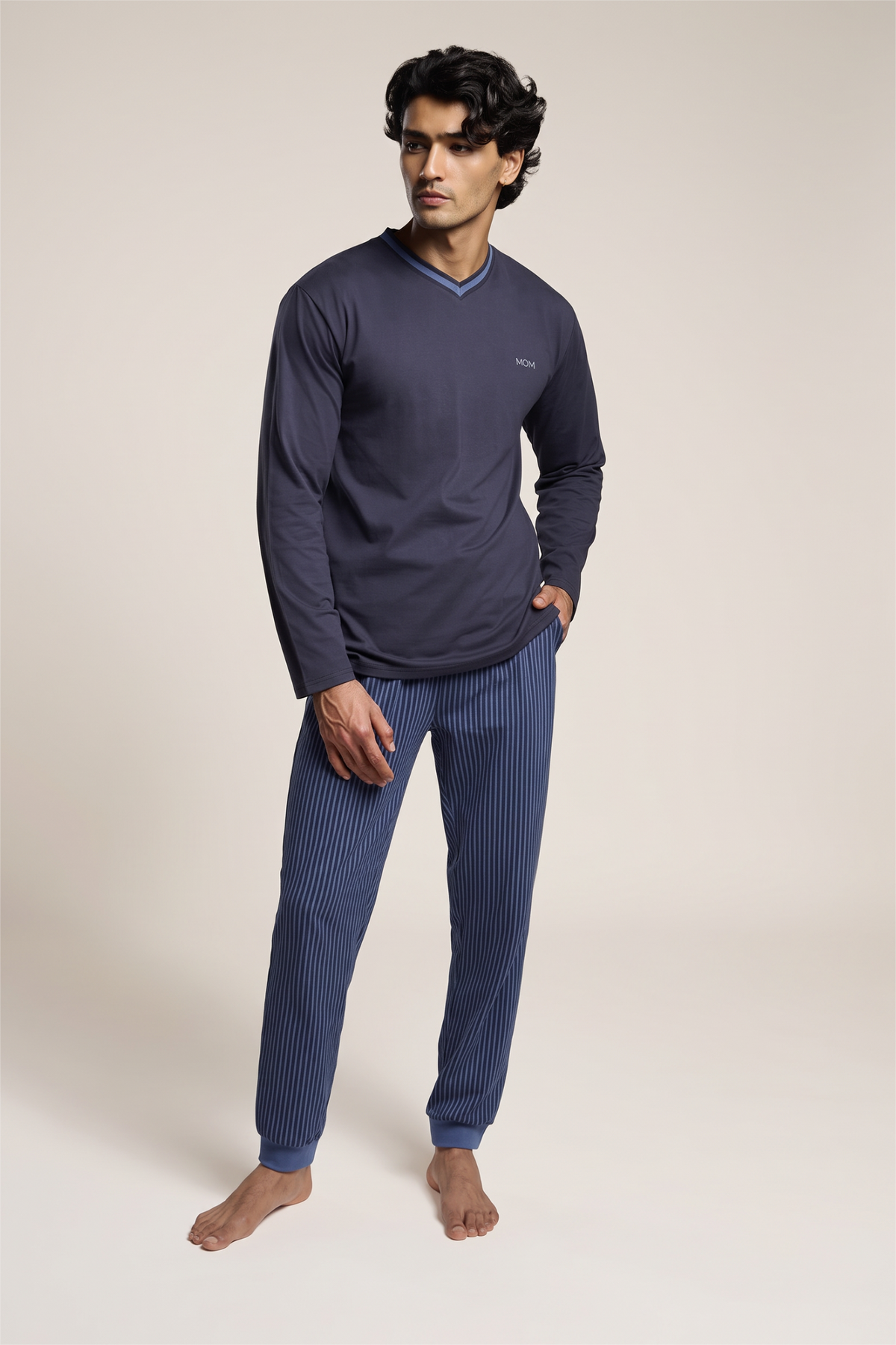 Men's long cotton V-neck vertical-stripe pyjamas