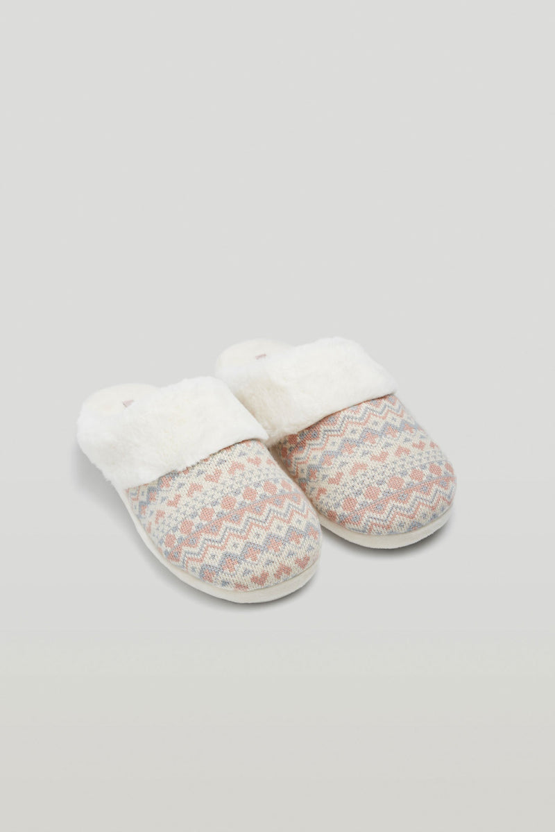 Printed house slippers