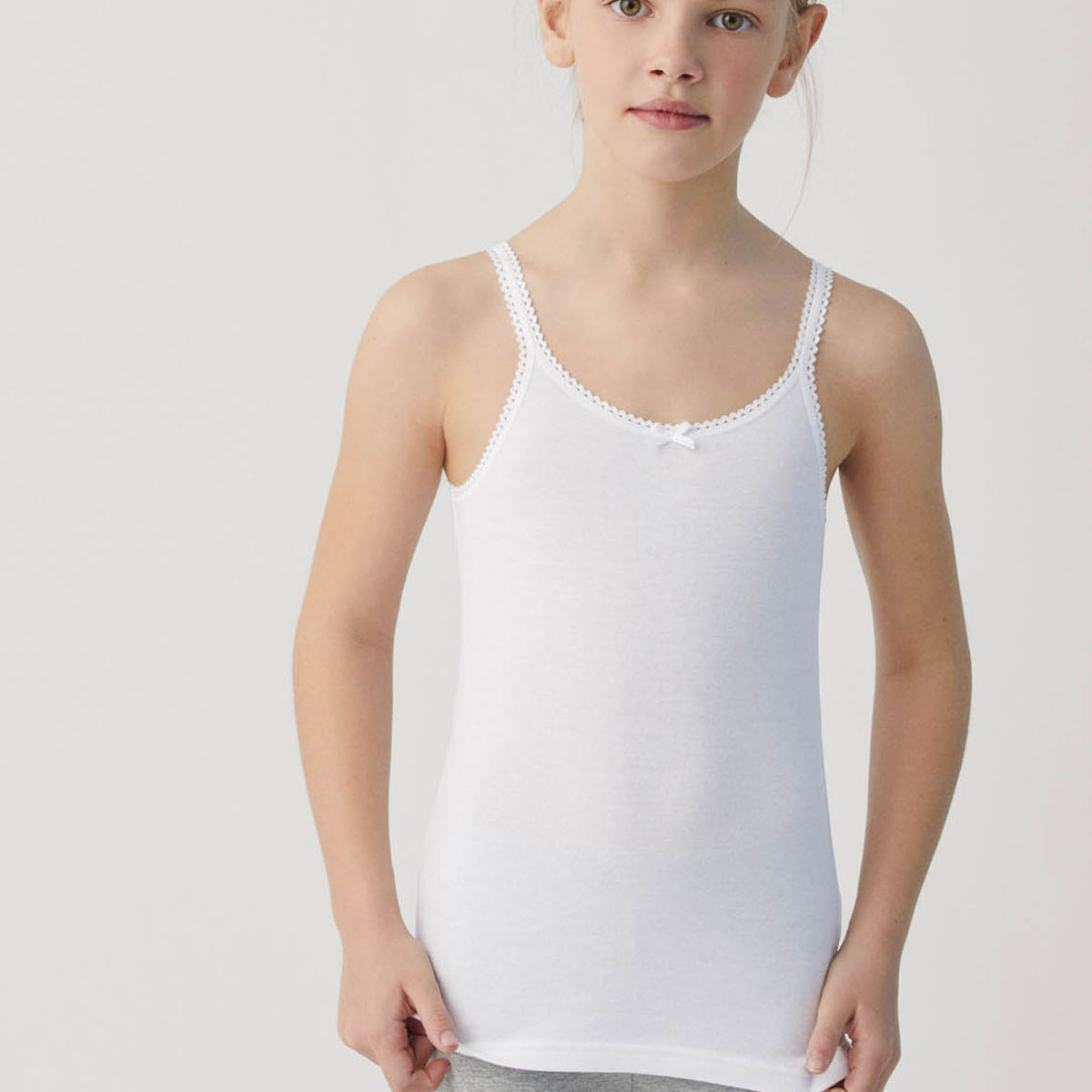 Undershirt with straps1