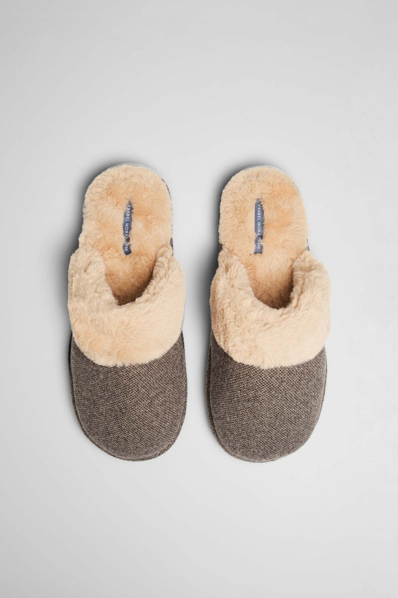 Fur house slippers