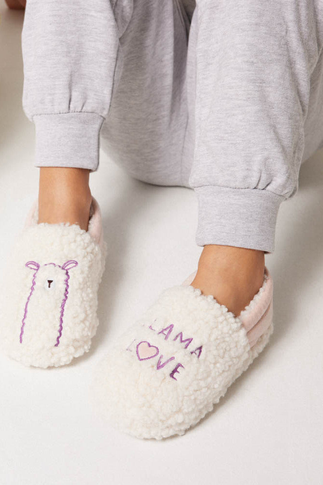 Llama love closed house slippers