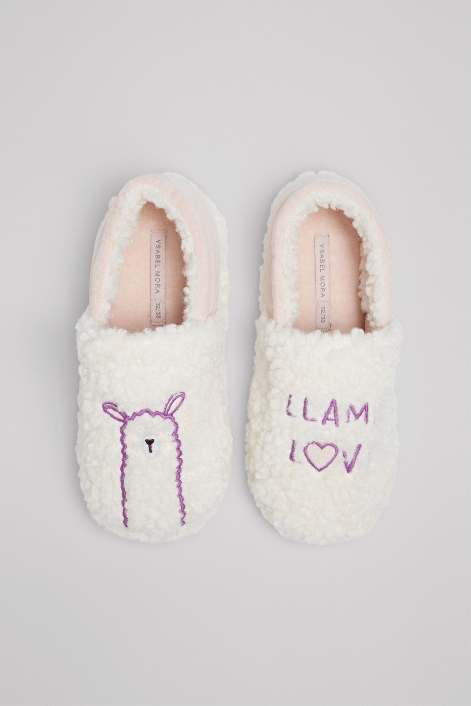 Llama love closed house slippers