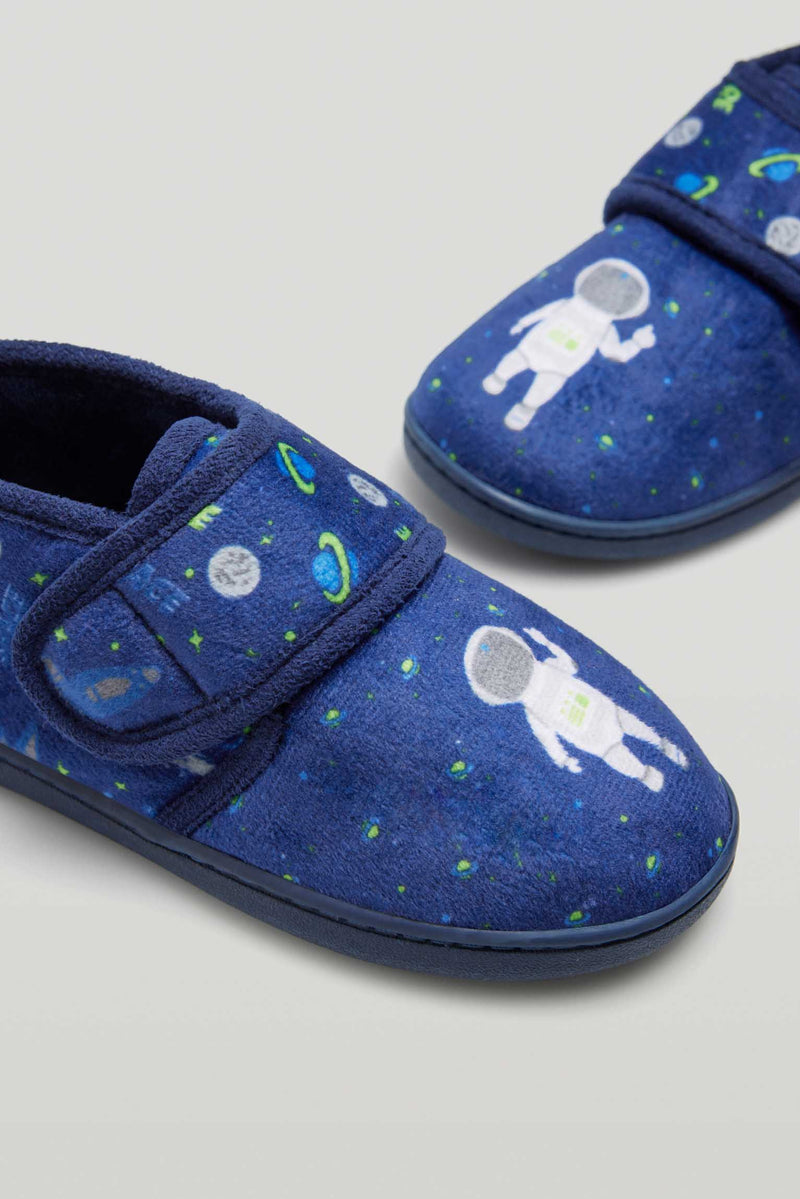 More Space house slippers