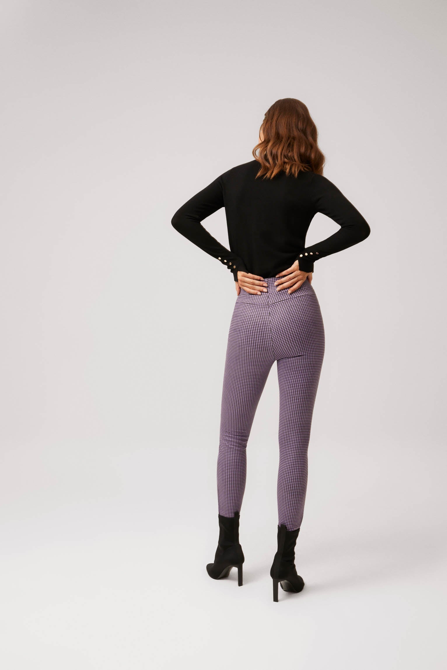 70402-2-leggings-cuadros-mujer-ysabel-mora - Violeta