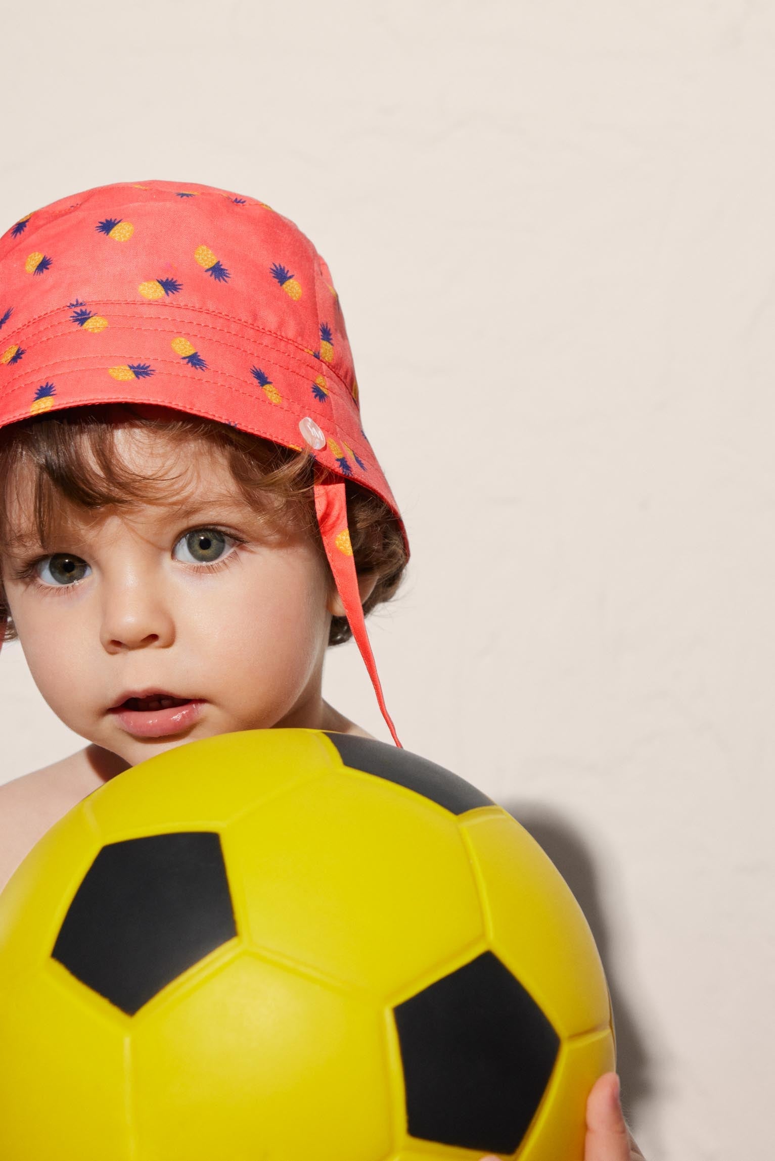 97538-2-gorro-bano-bebe-estampado-pina-ysabel-mora - Coral